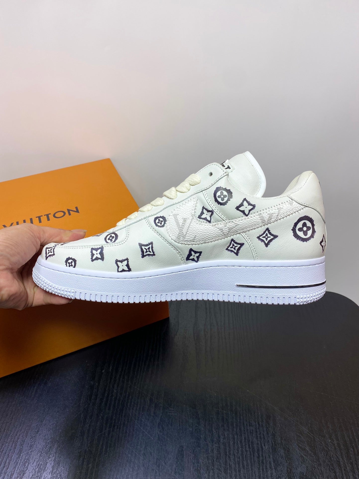 Louis Vuitton sneakers 271
