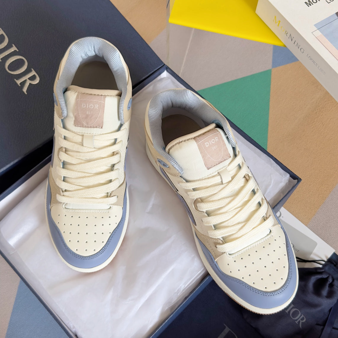 DIOR sneakers 100