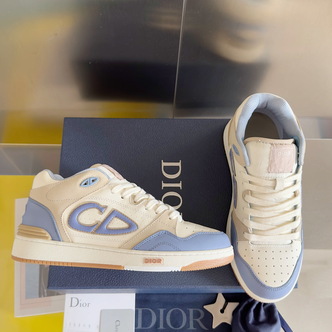 DIOR sneakers 100