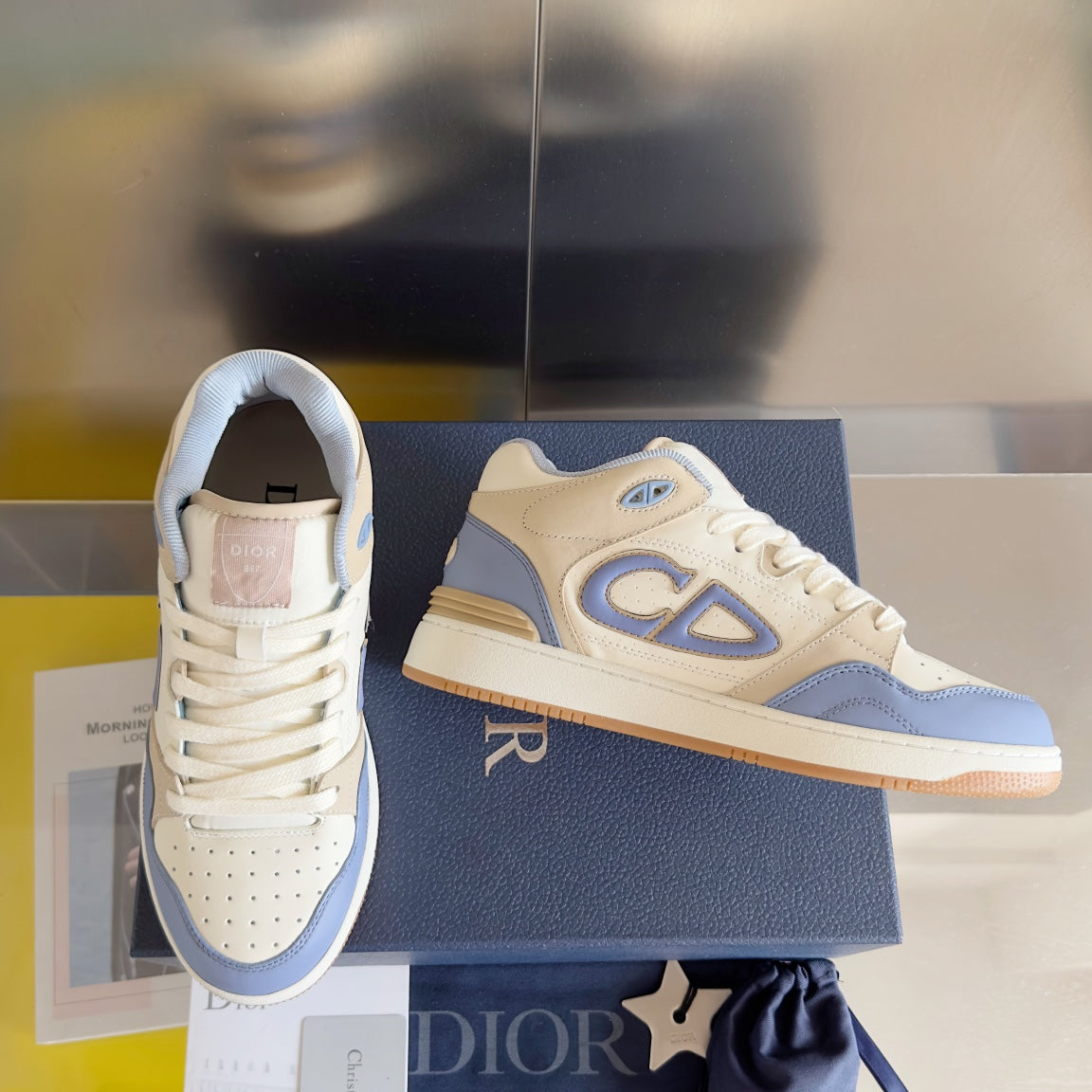 DIOR sneakers 100
