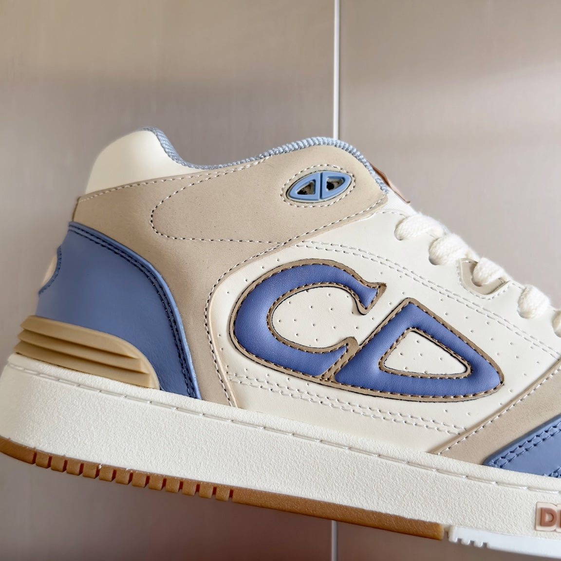 DIOR sneakers 100