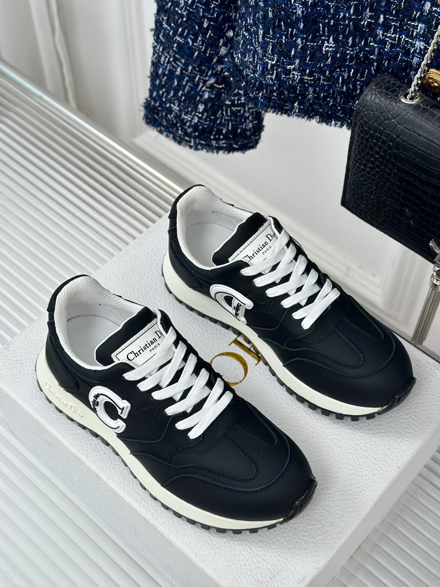 DIOR sneakers 102