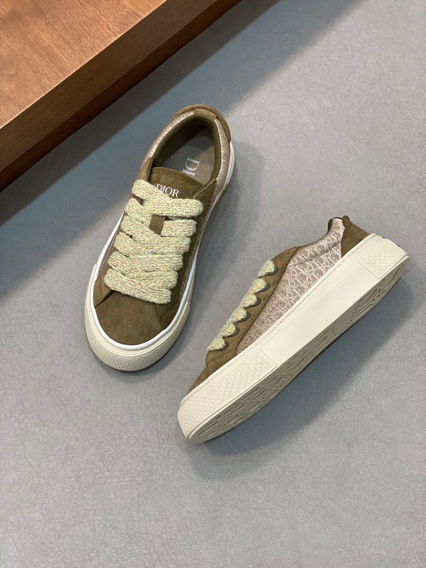 DIOR sneakers 103