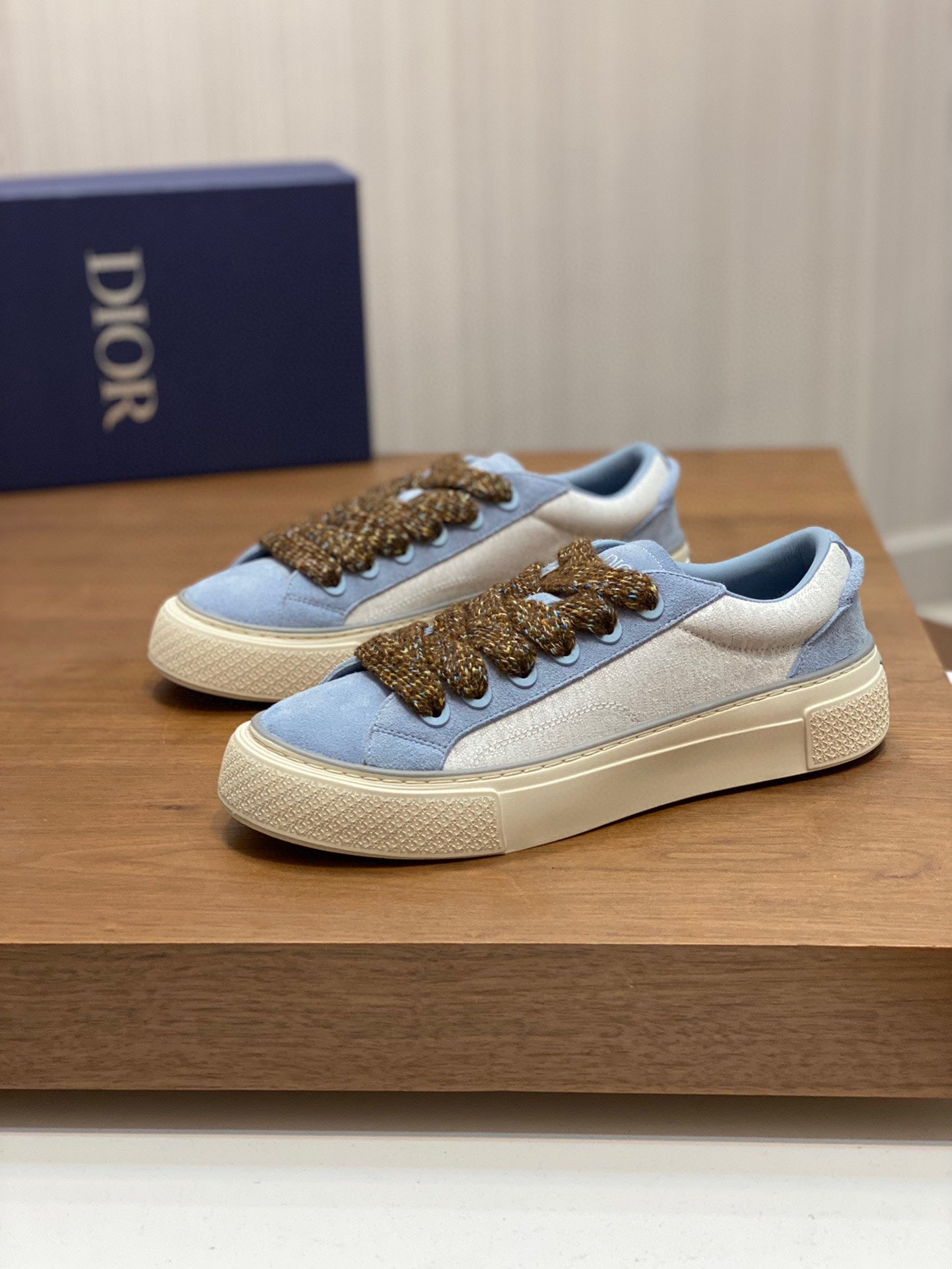DIOR sneakers 104