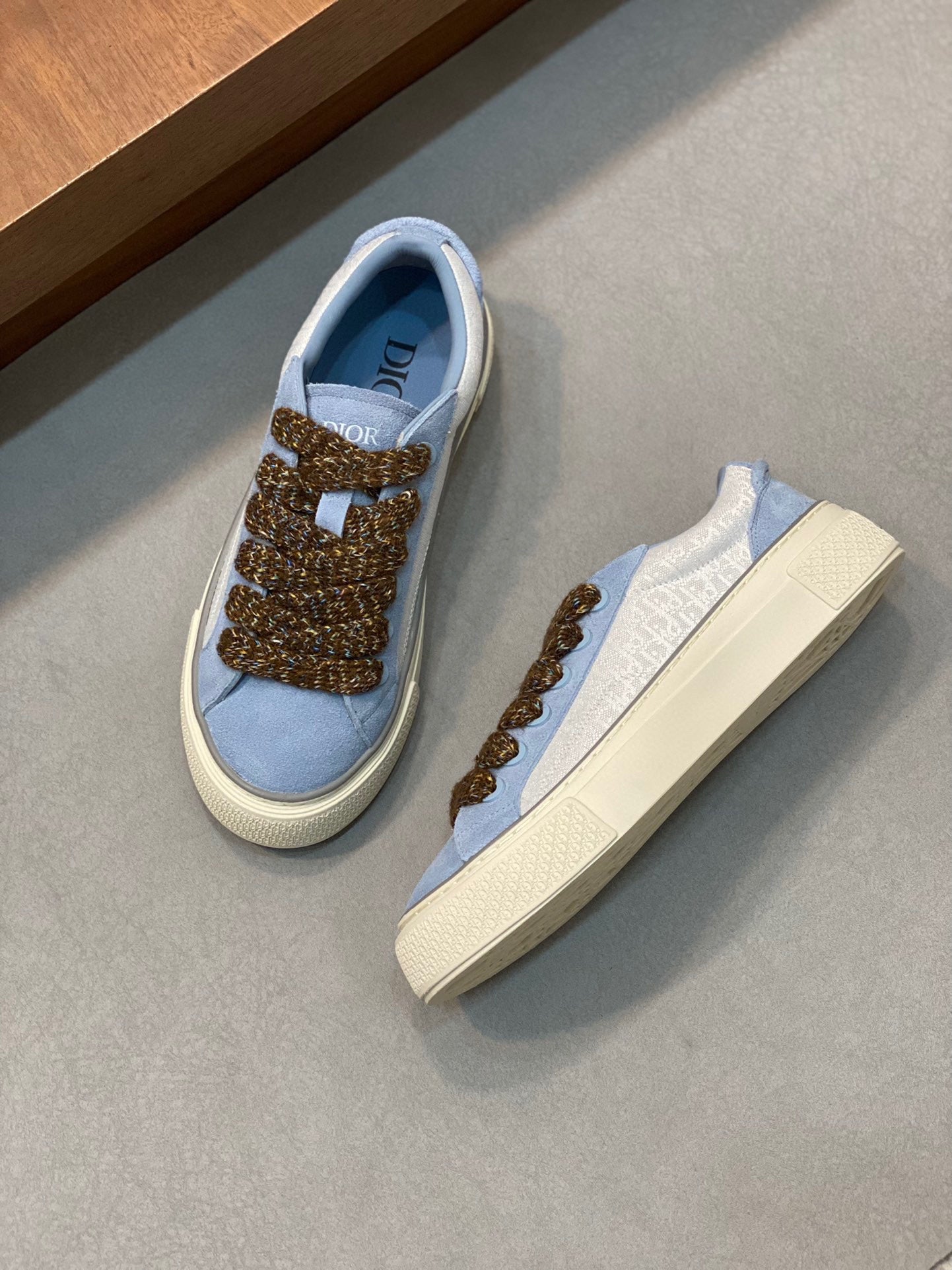 DIOR sneakers 104