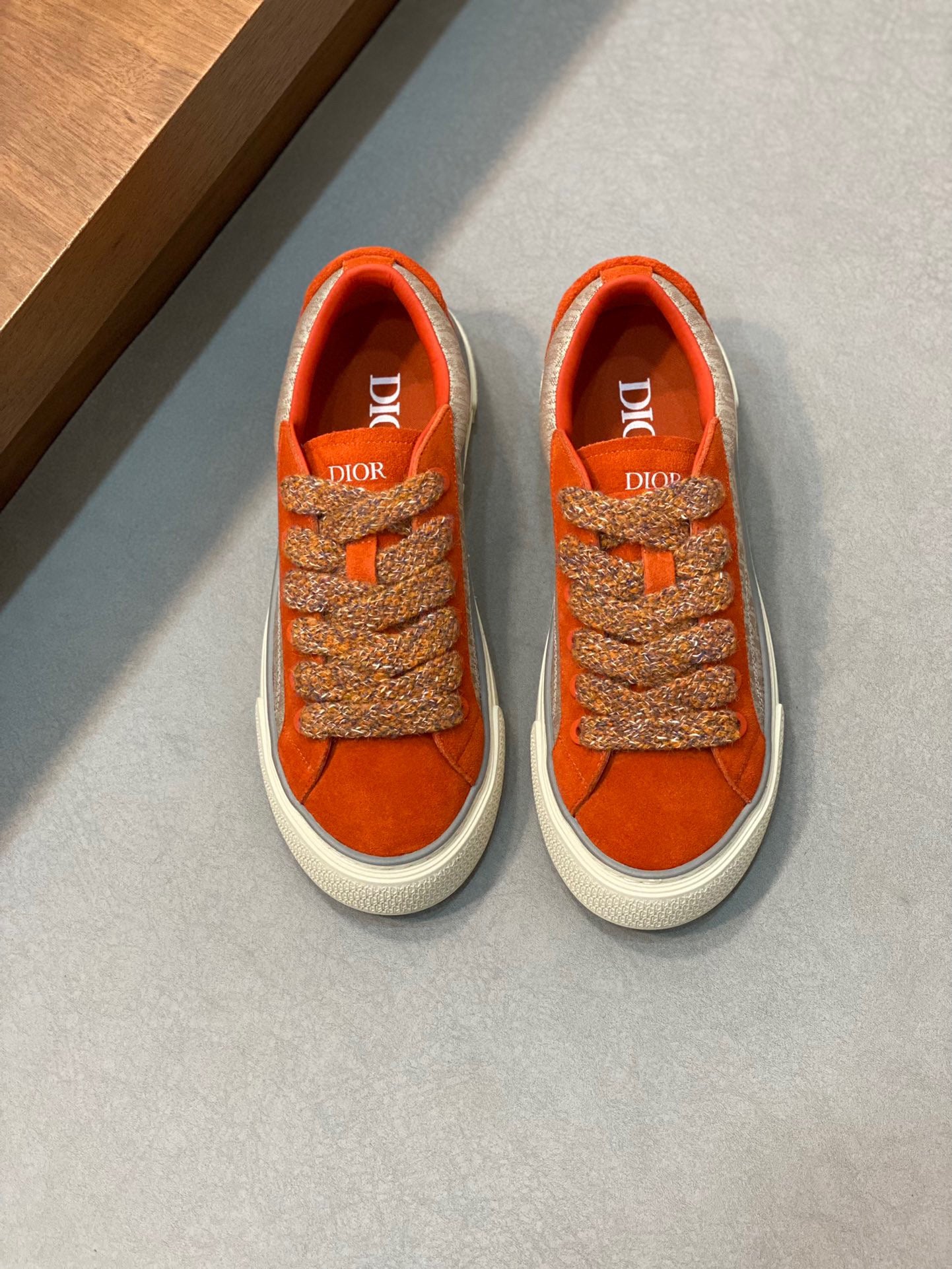 DIOR sneakers 105