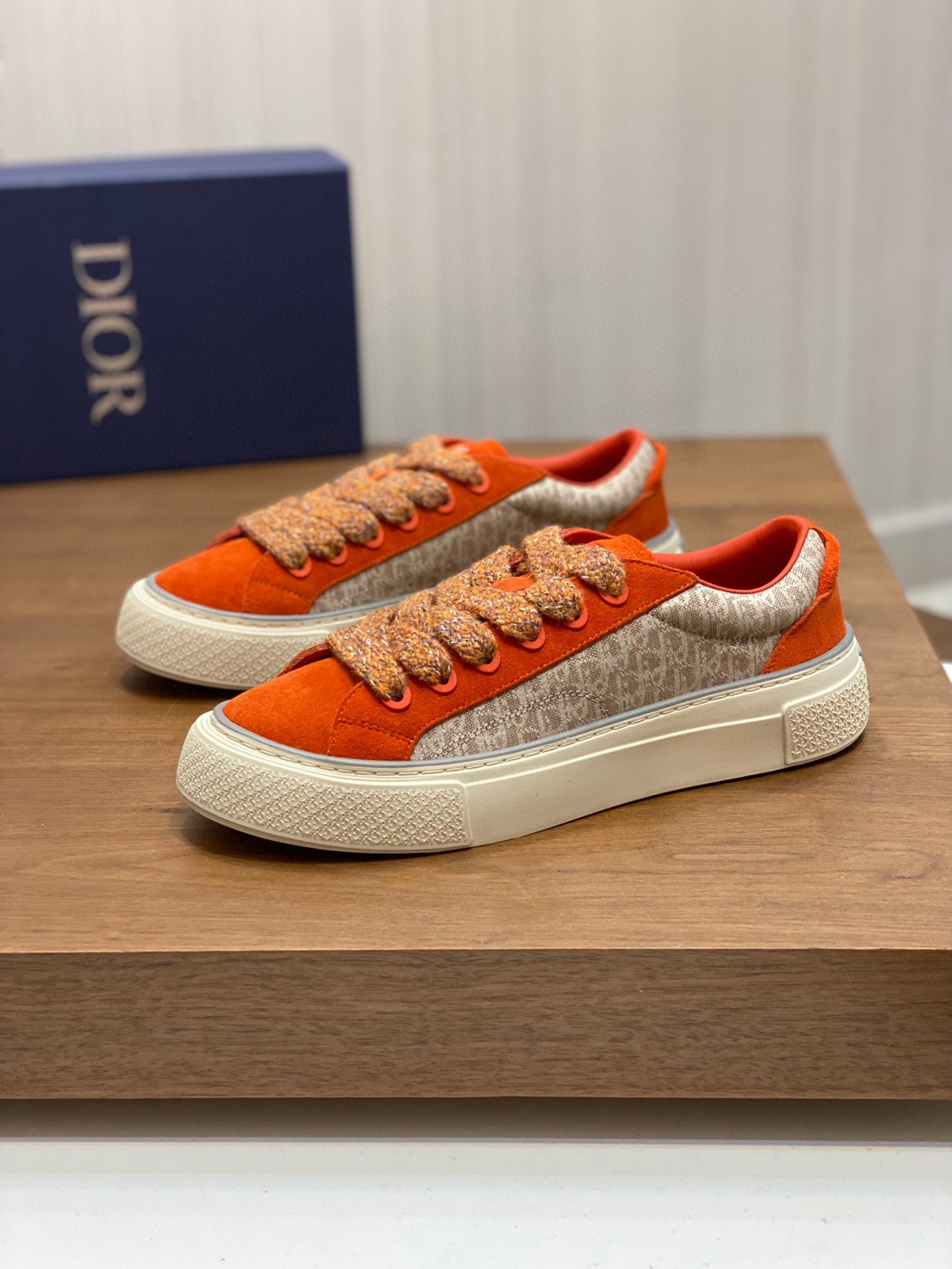 DIOR sneakers 105