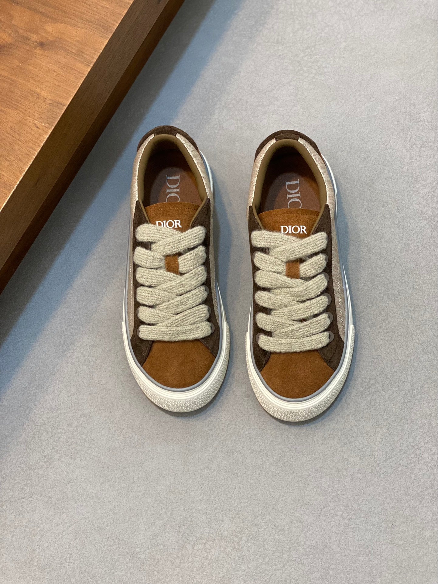 DIOR sneakers 108