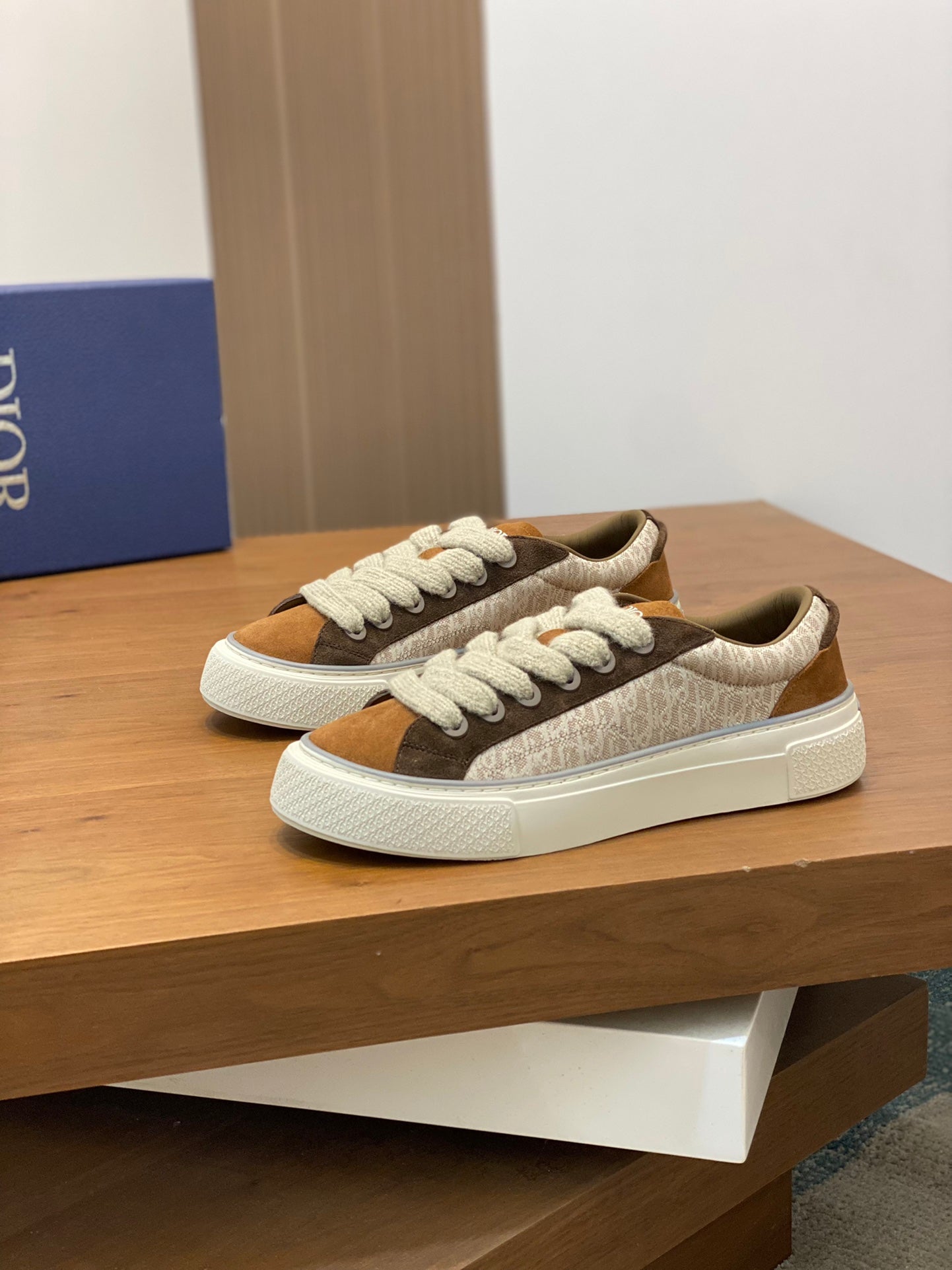 DIOR sneakers 108