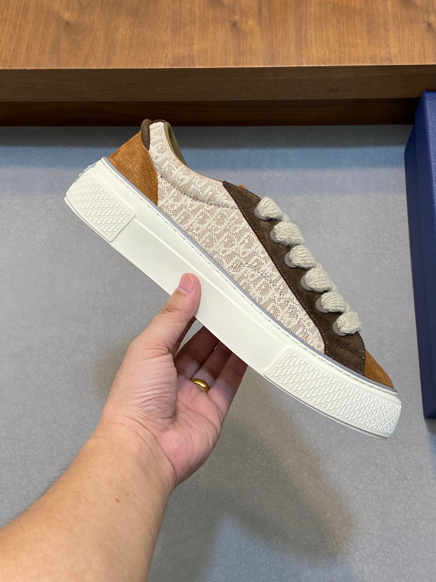 DIOR sneakers 108