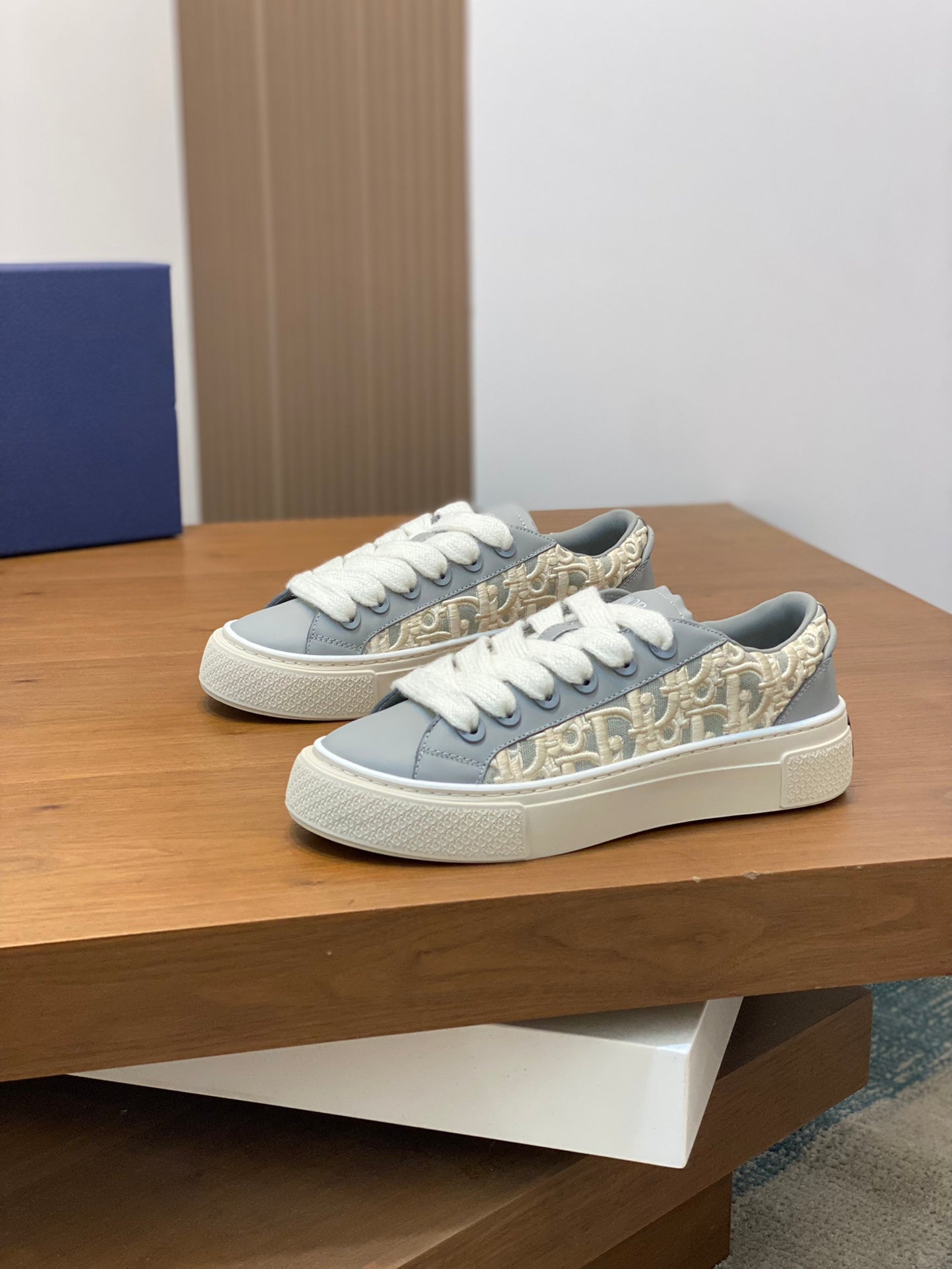 DIOR sneakers 110