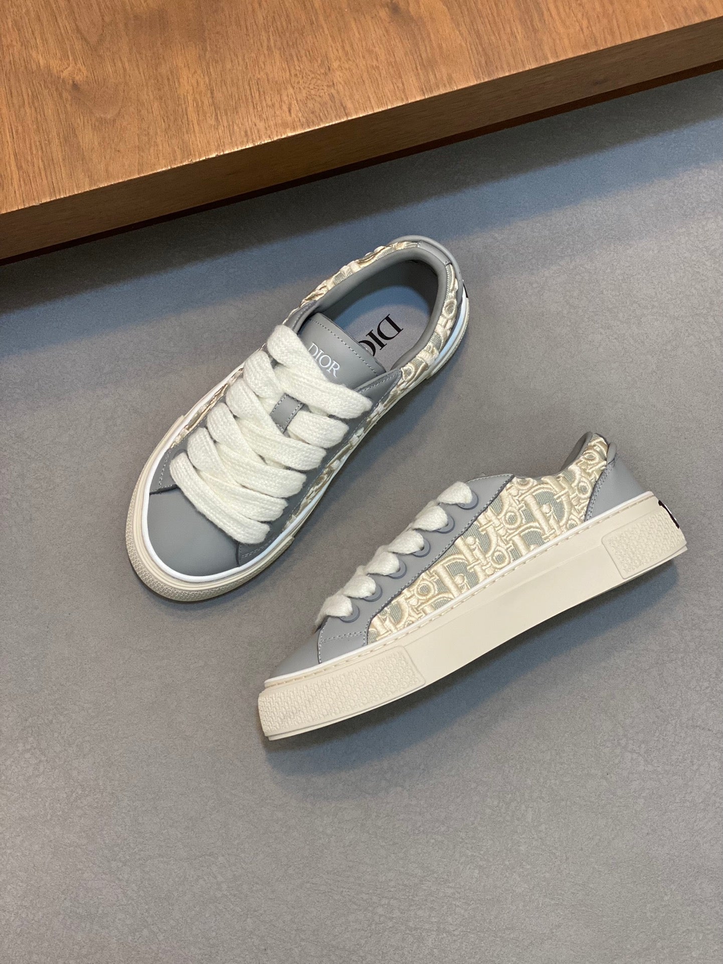 DIOR sneakers 110