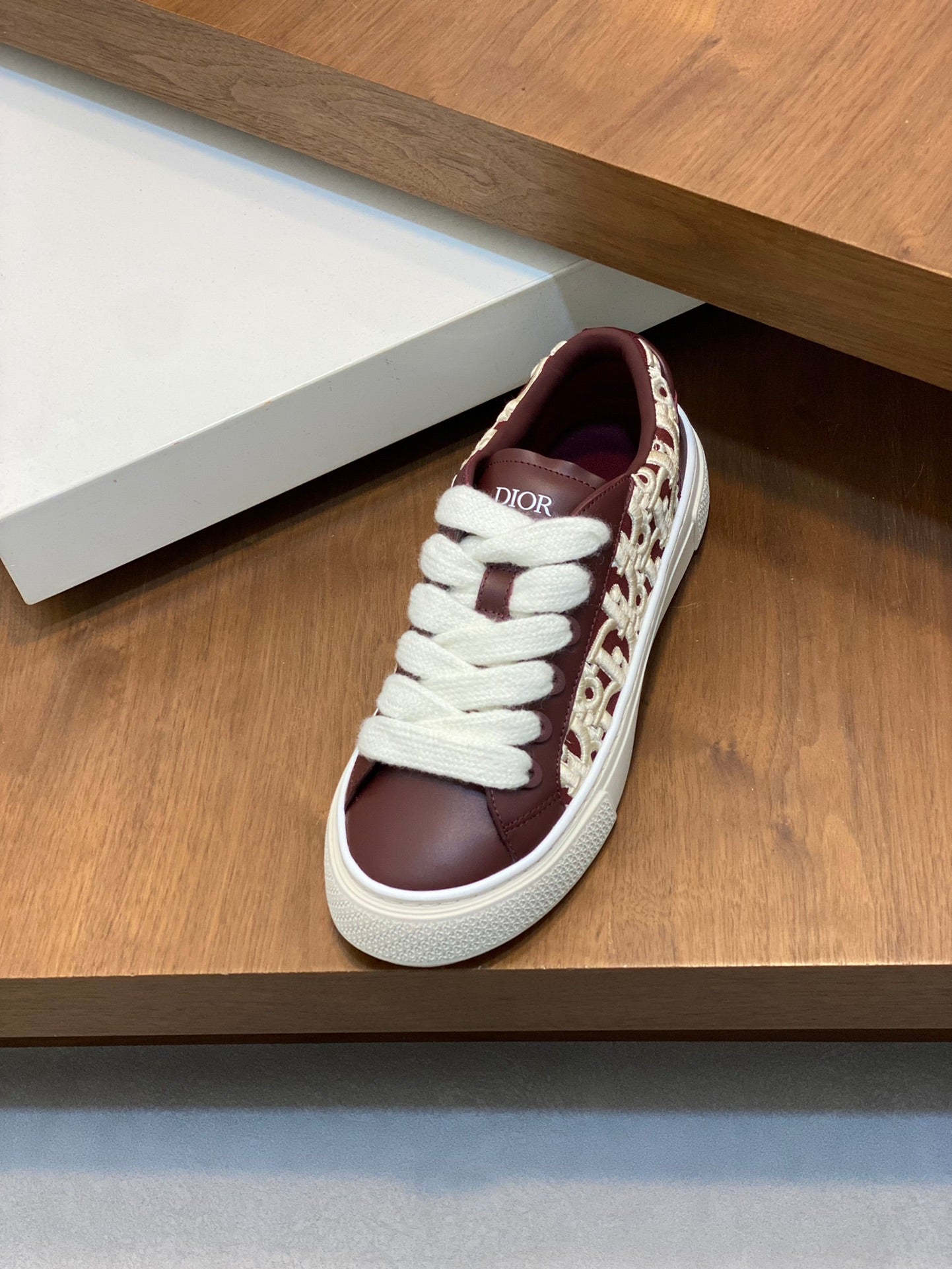 DIOR sneakers 111