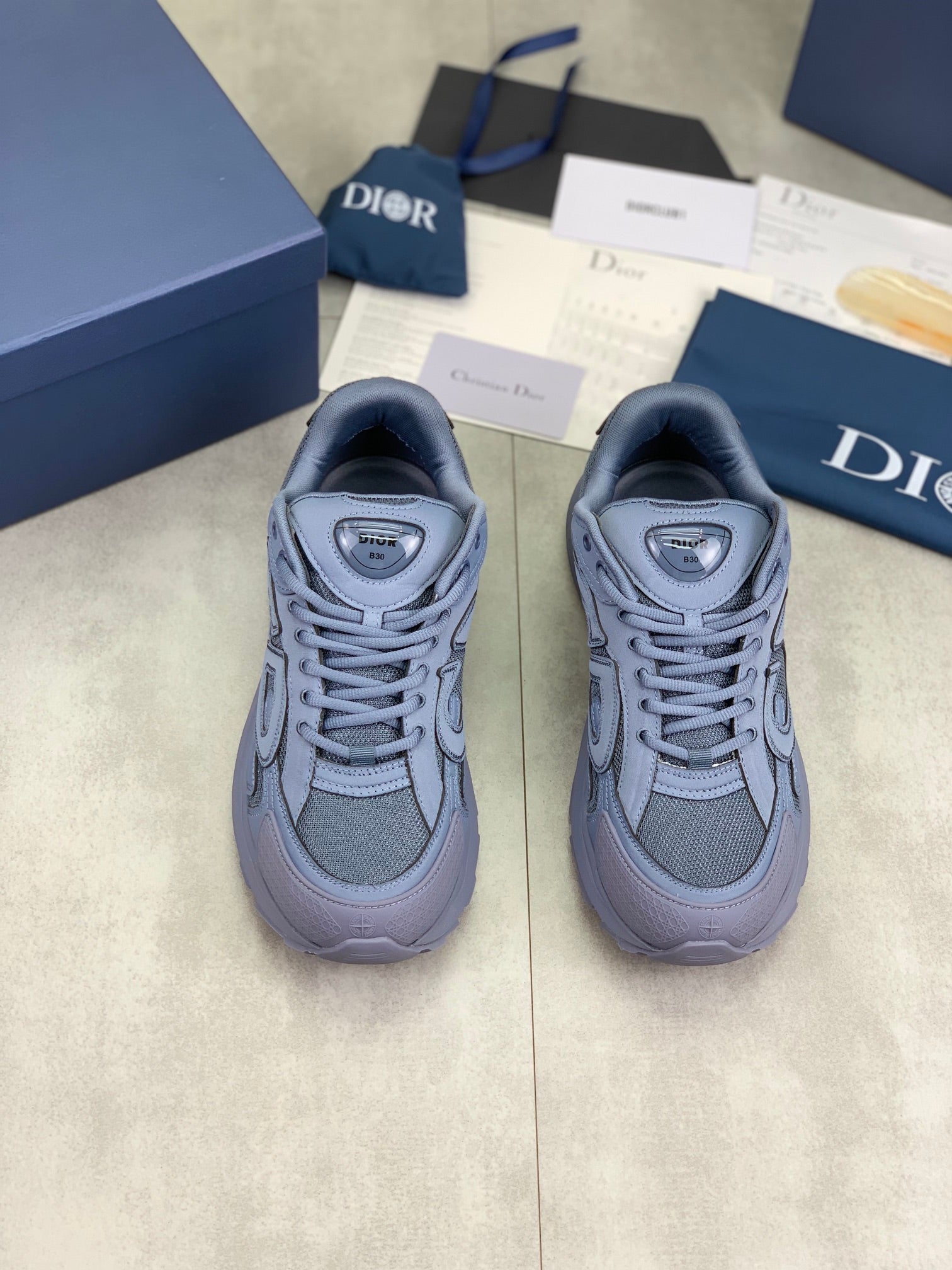 DIOR sneakers 112