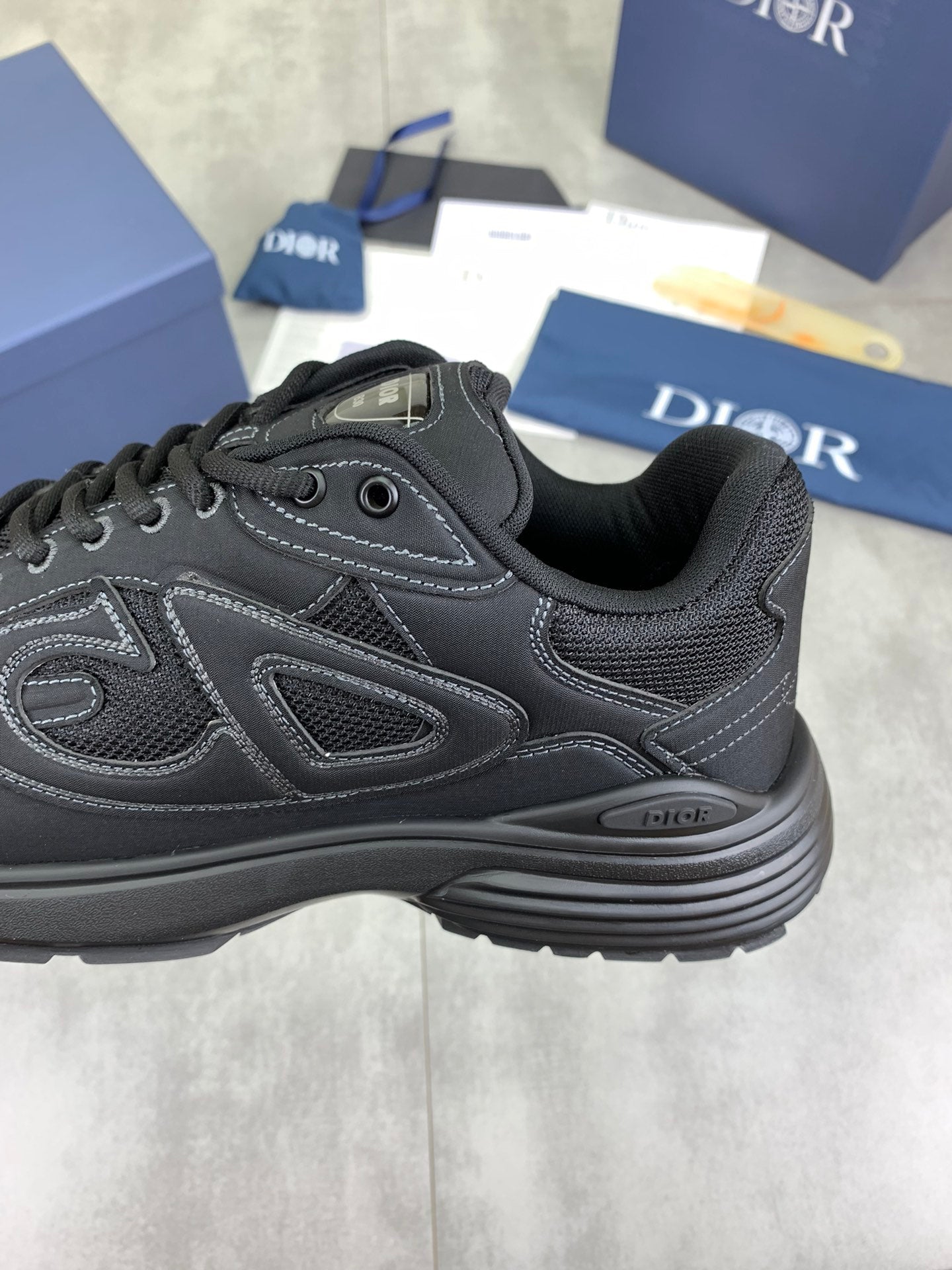 DIOR sneakers 113