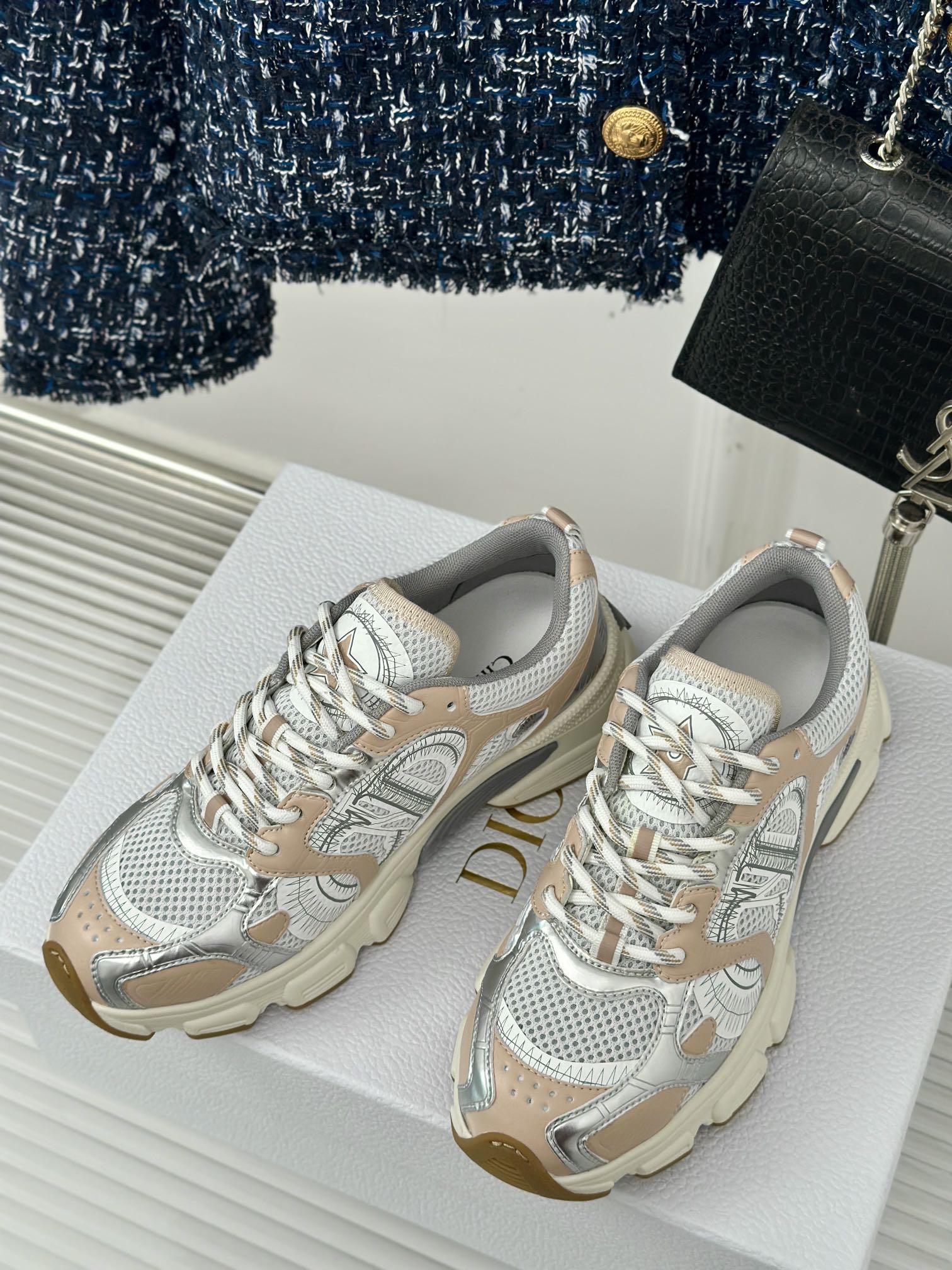 DIOR sneakers 119