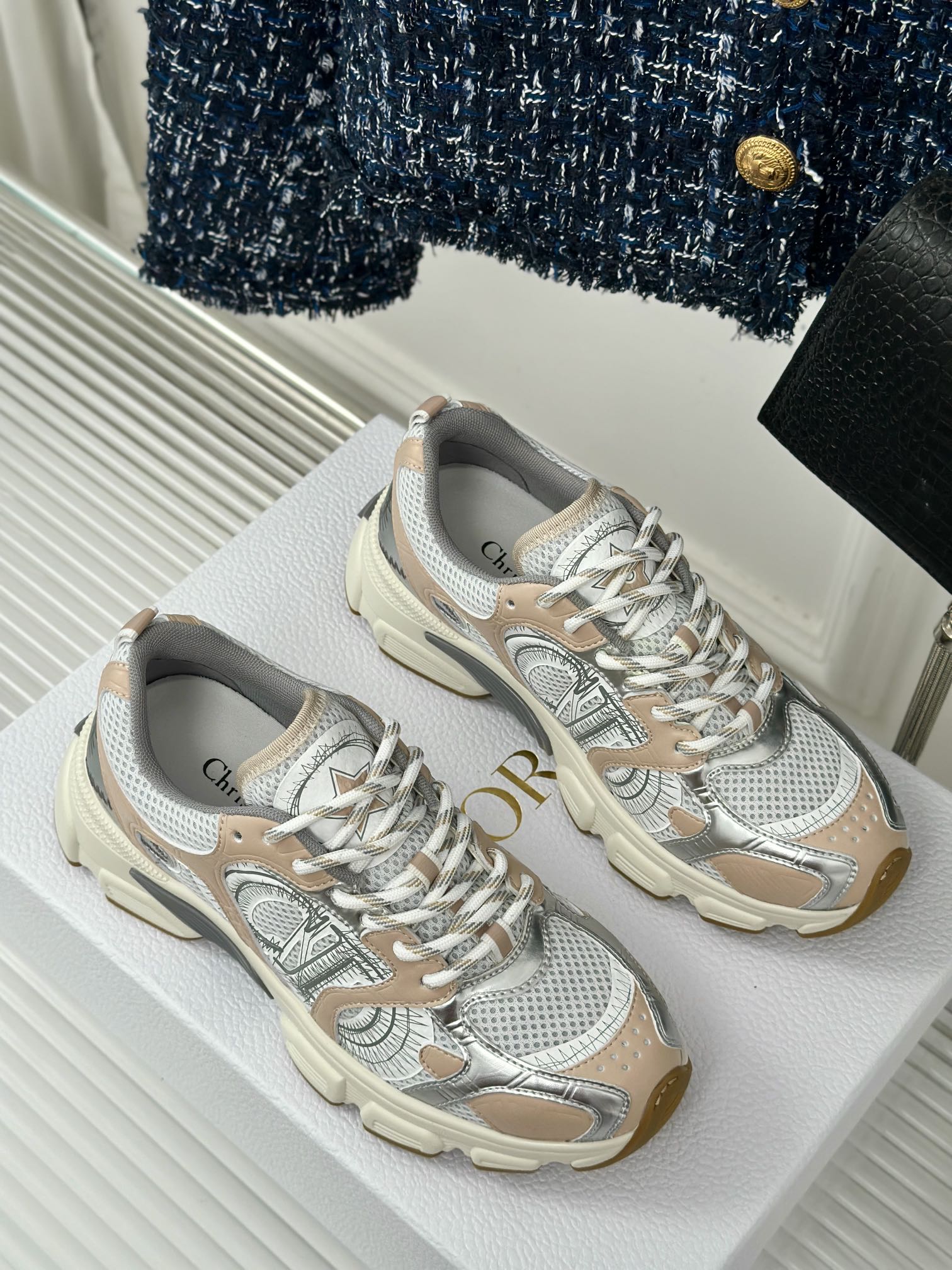 DIOR sneakers 119