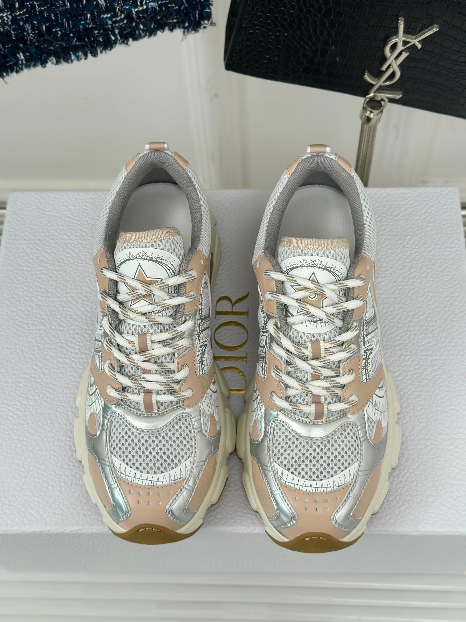 DIOR sneakers 119