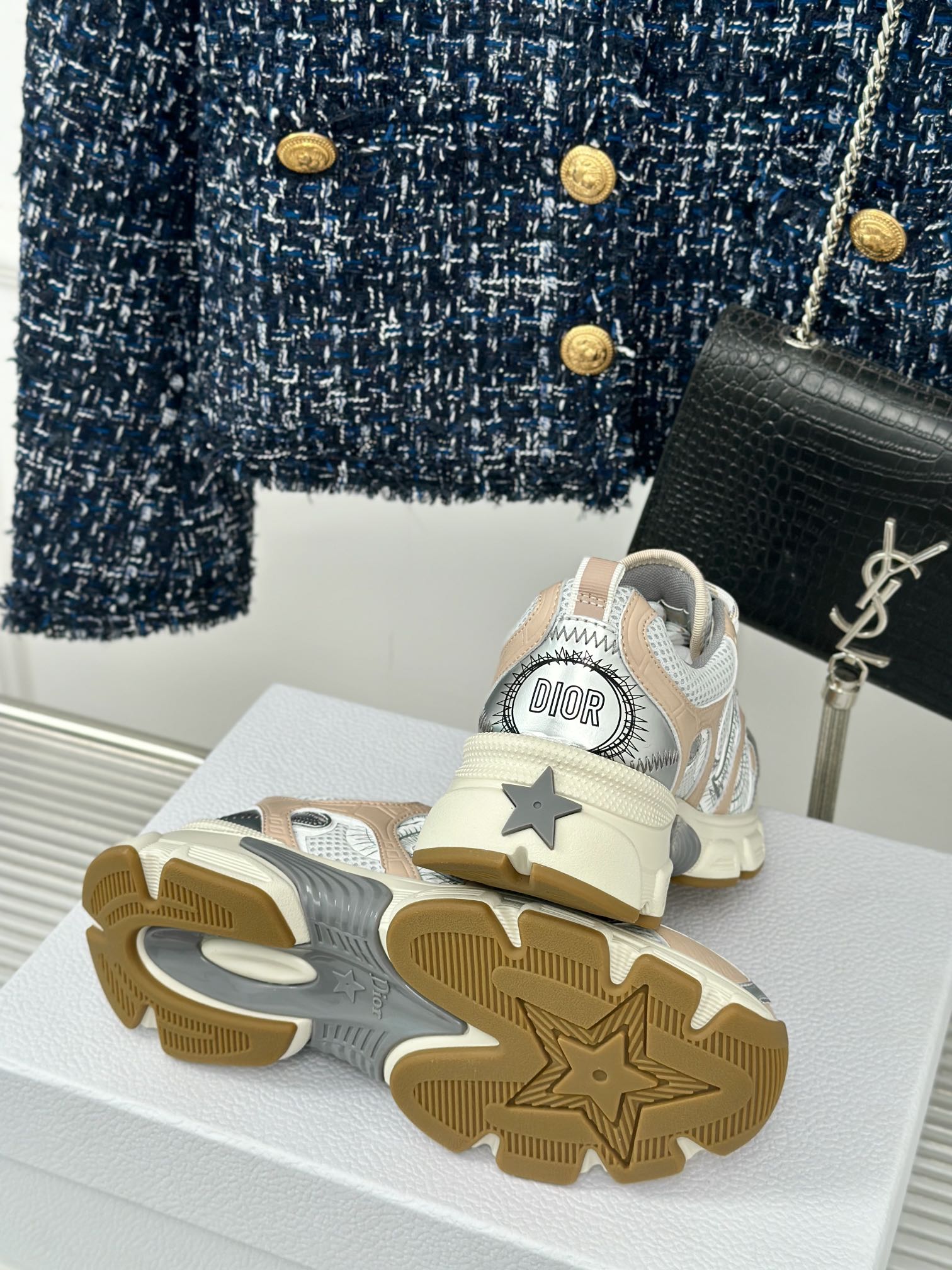 DIOR sneakers 119