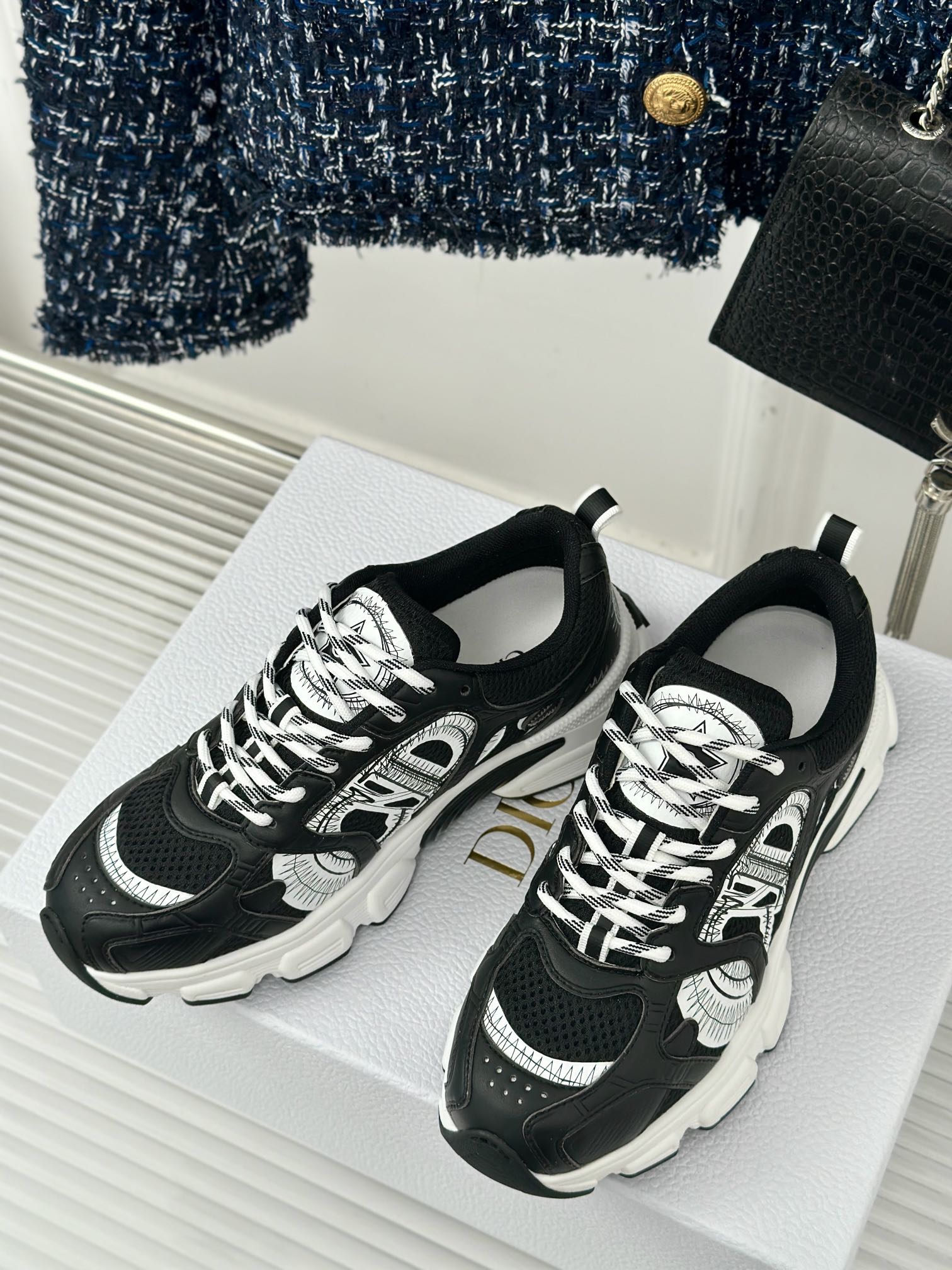 DIOR sneakers 120