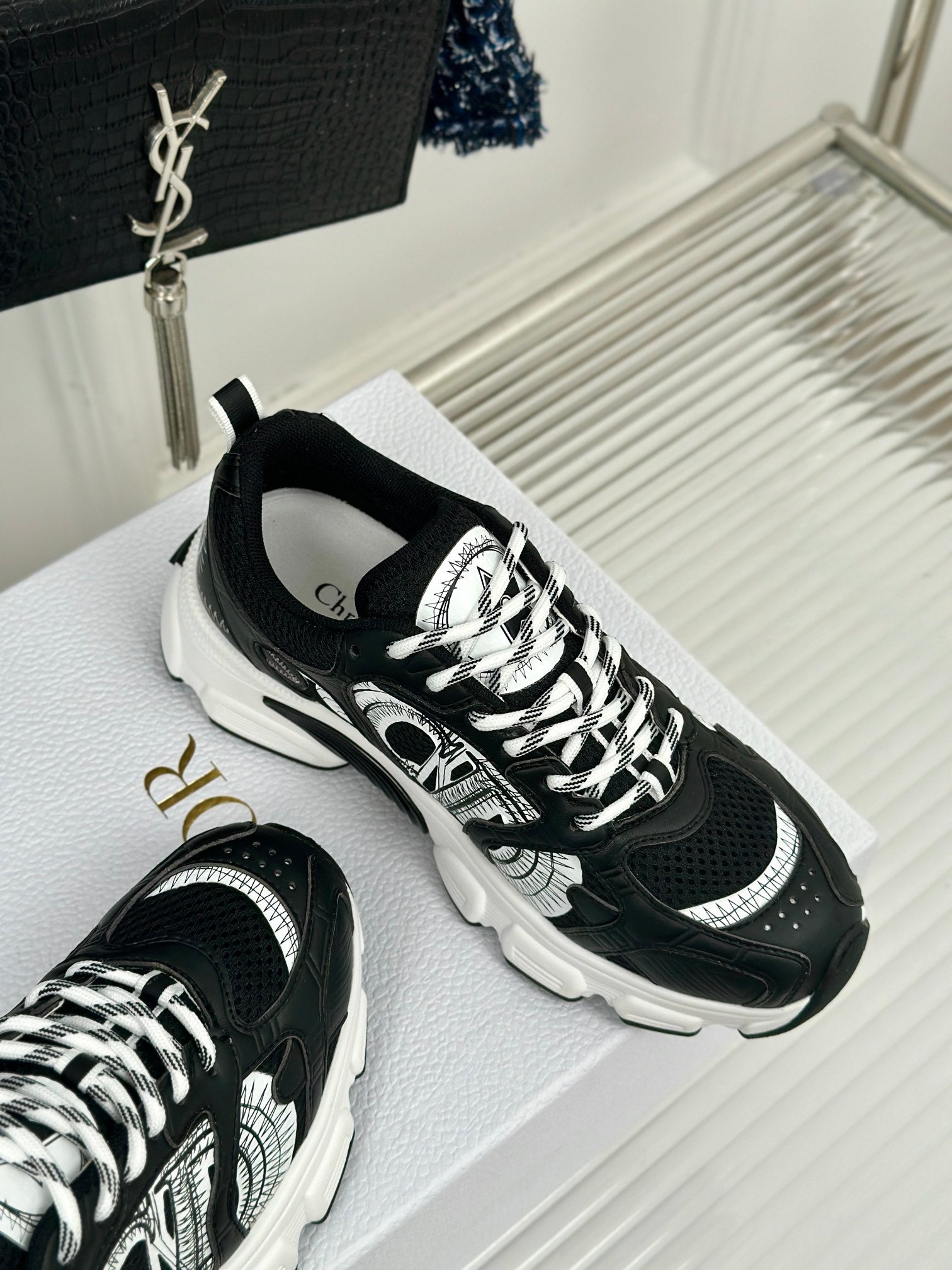 DIOR sneakers 120