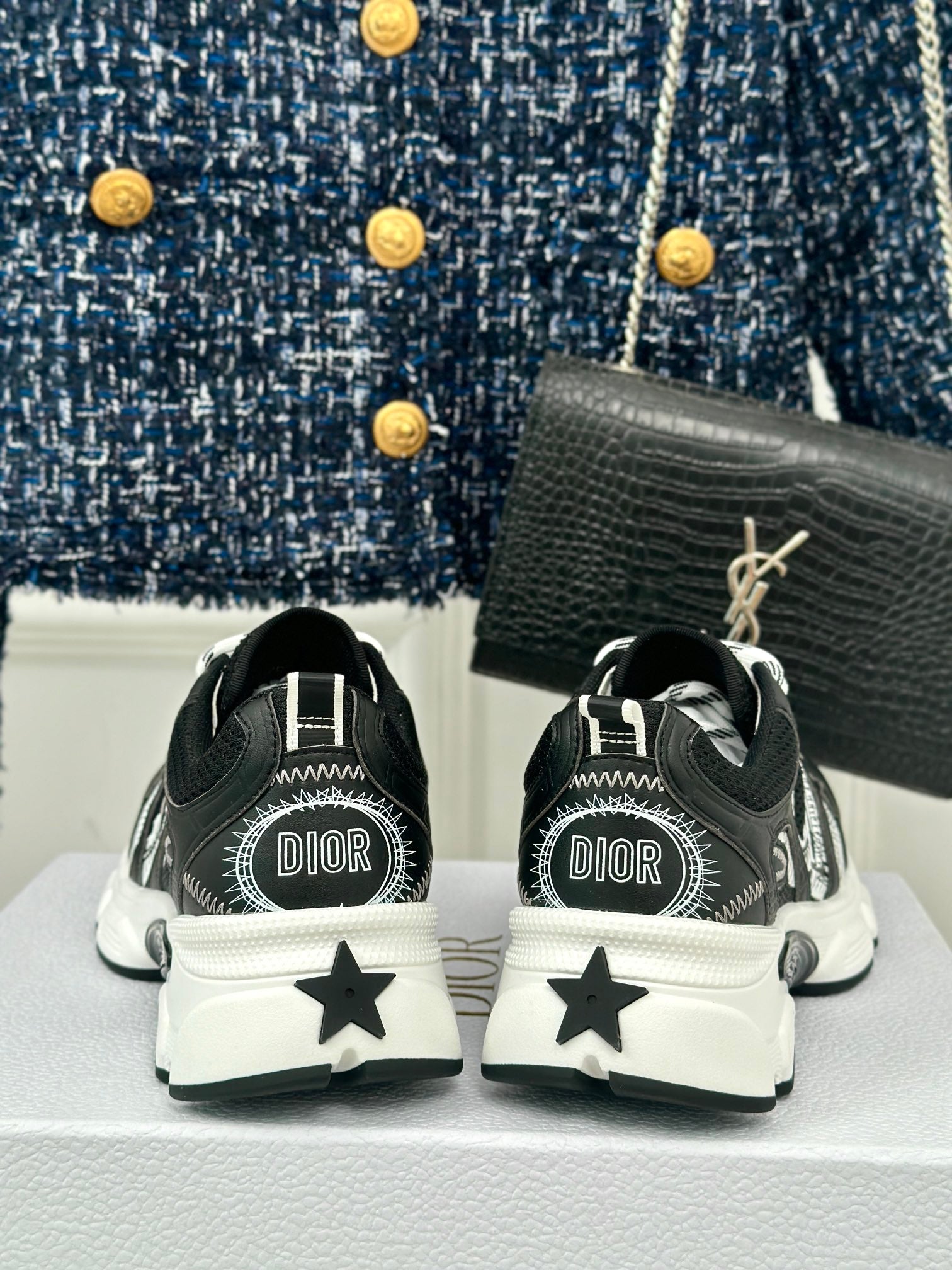 DIOR sneakers 120