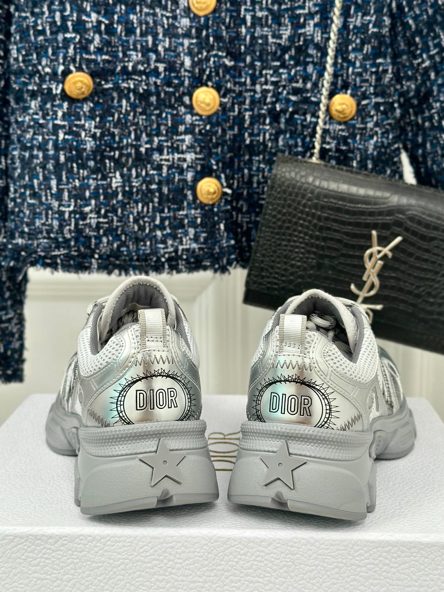 DIOR sneakers 122