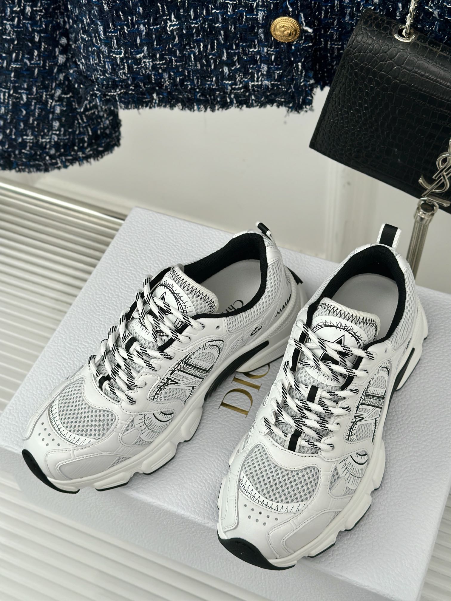 DIOR sneakers 123