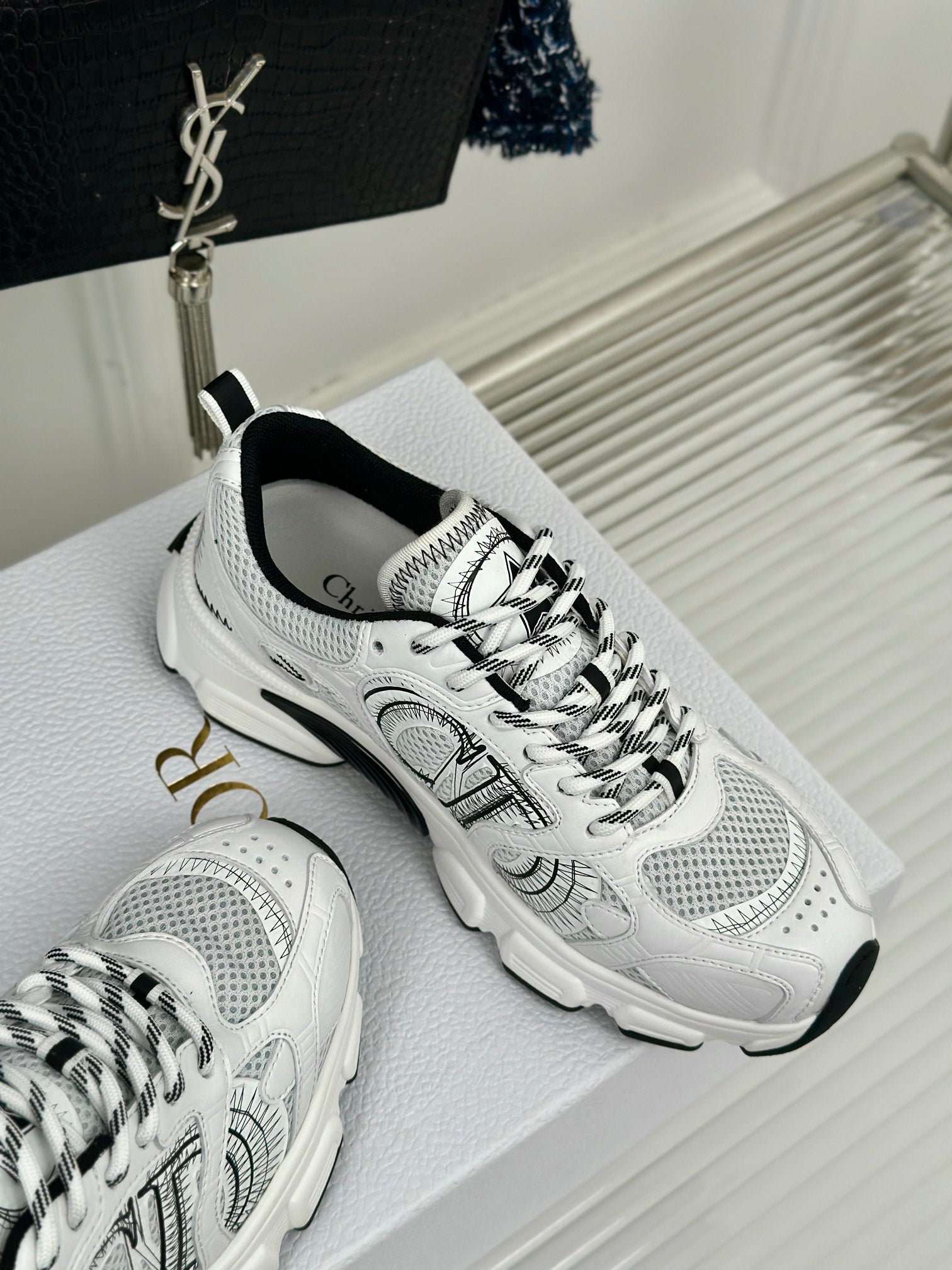 DIOR sneakers 123