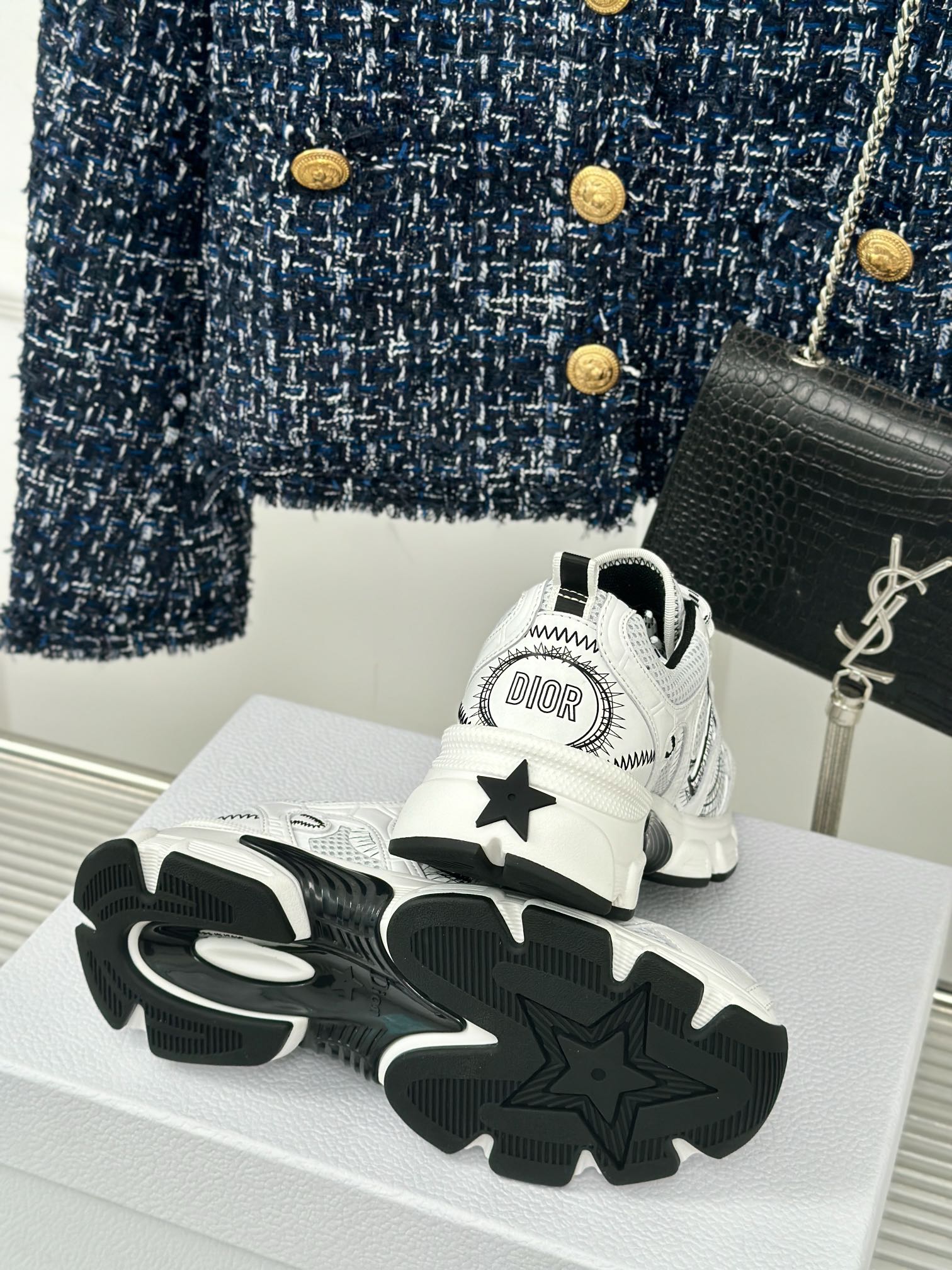 DIOR sneakers 123