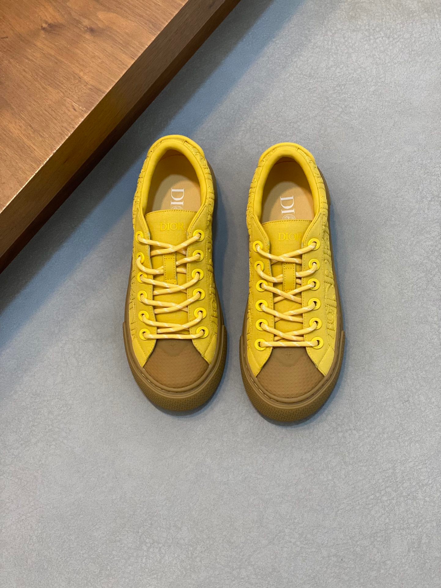 DIOR sneakers 124