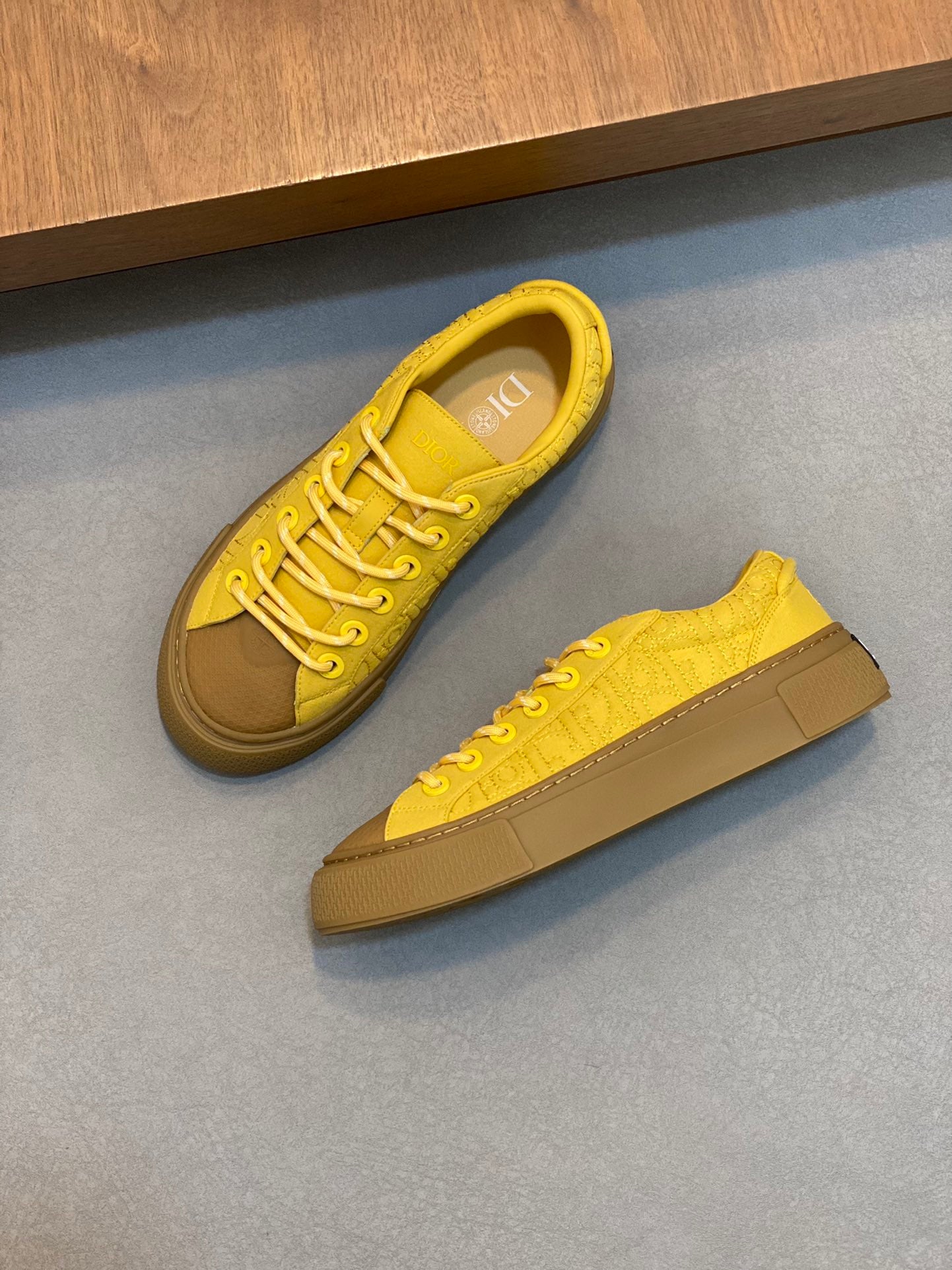 DIOR sneakers 124