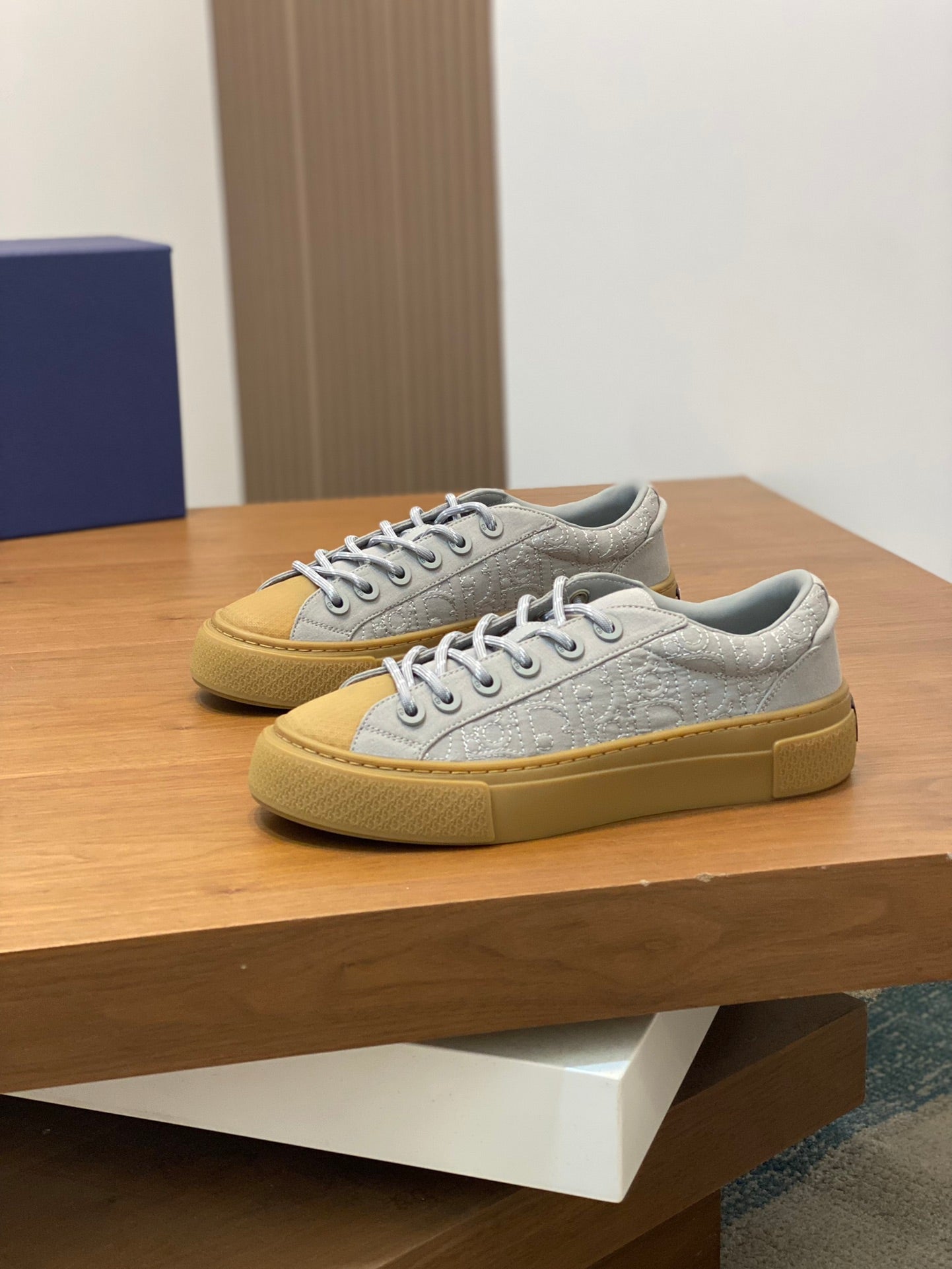 DIOR sneakers 125