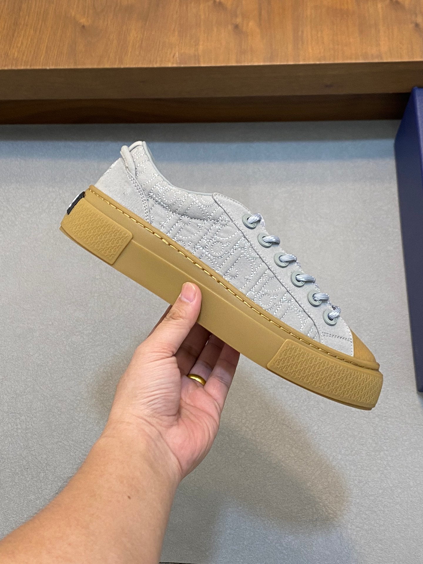 DIOR sneakers 125