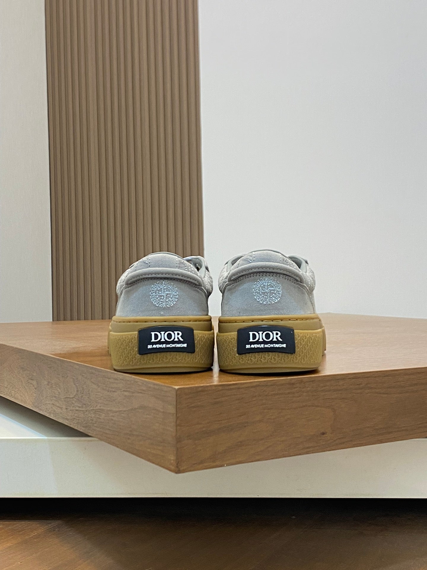 DIOR sneakers 125