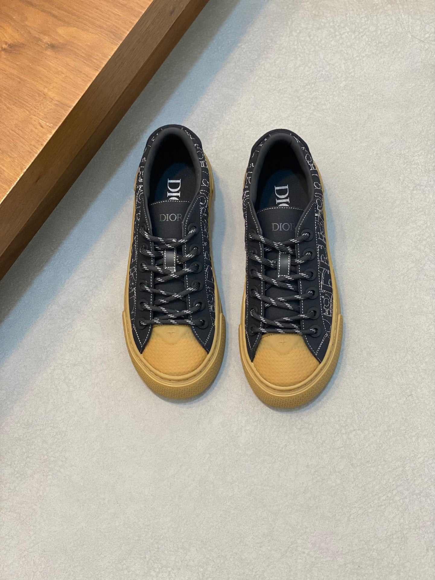 DIOR sneakers 126