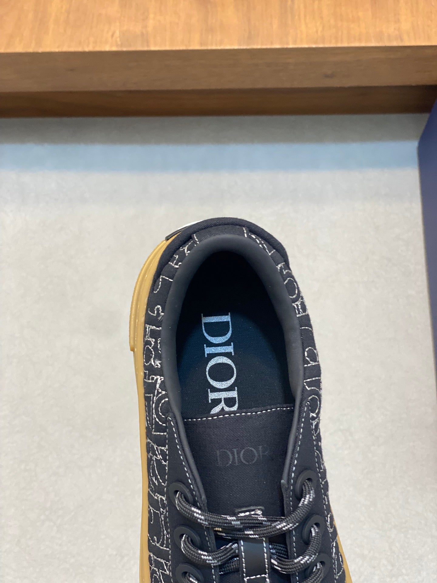 DIOR sneakers 126