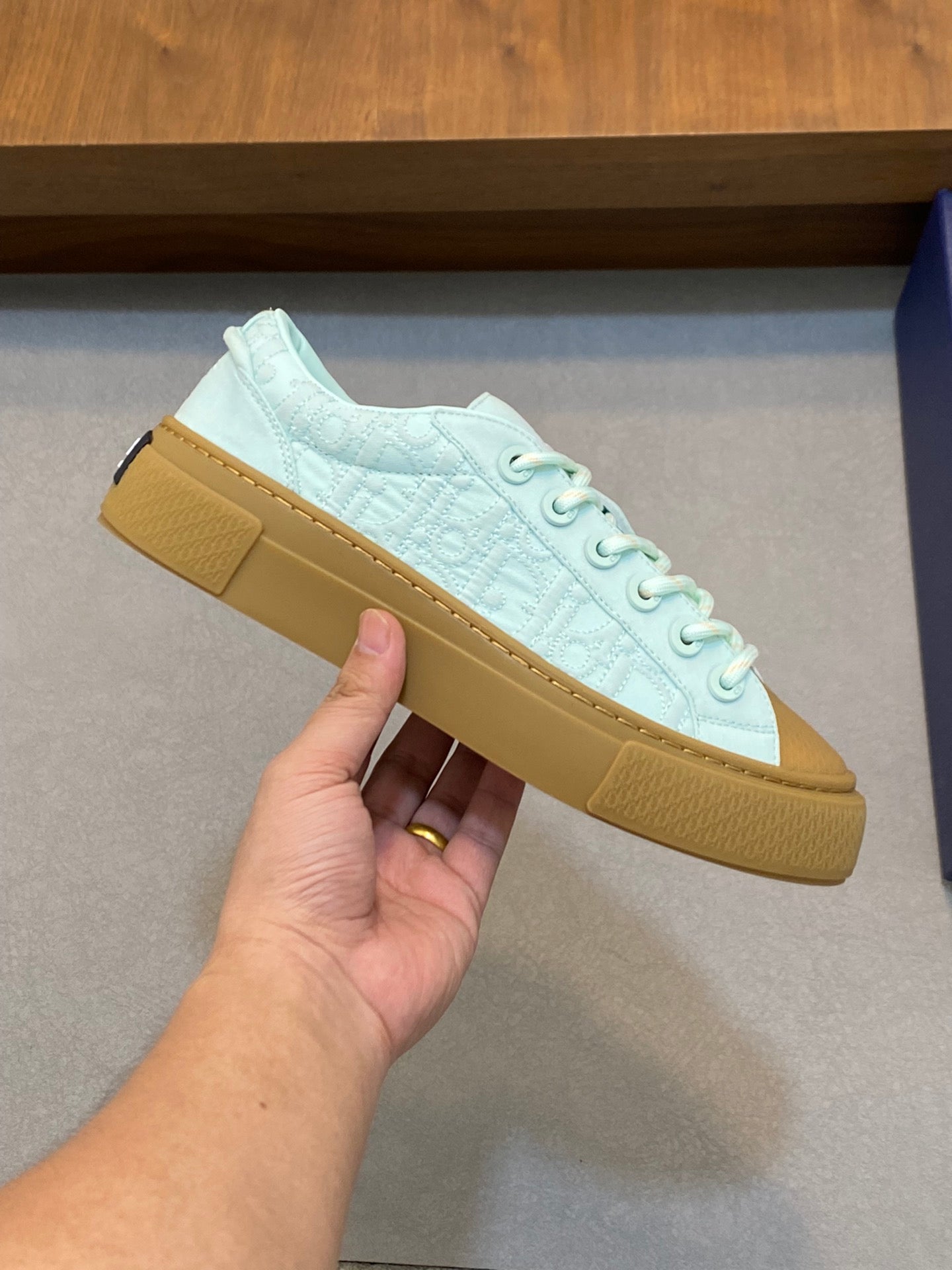 DIOR sneakers 127