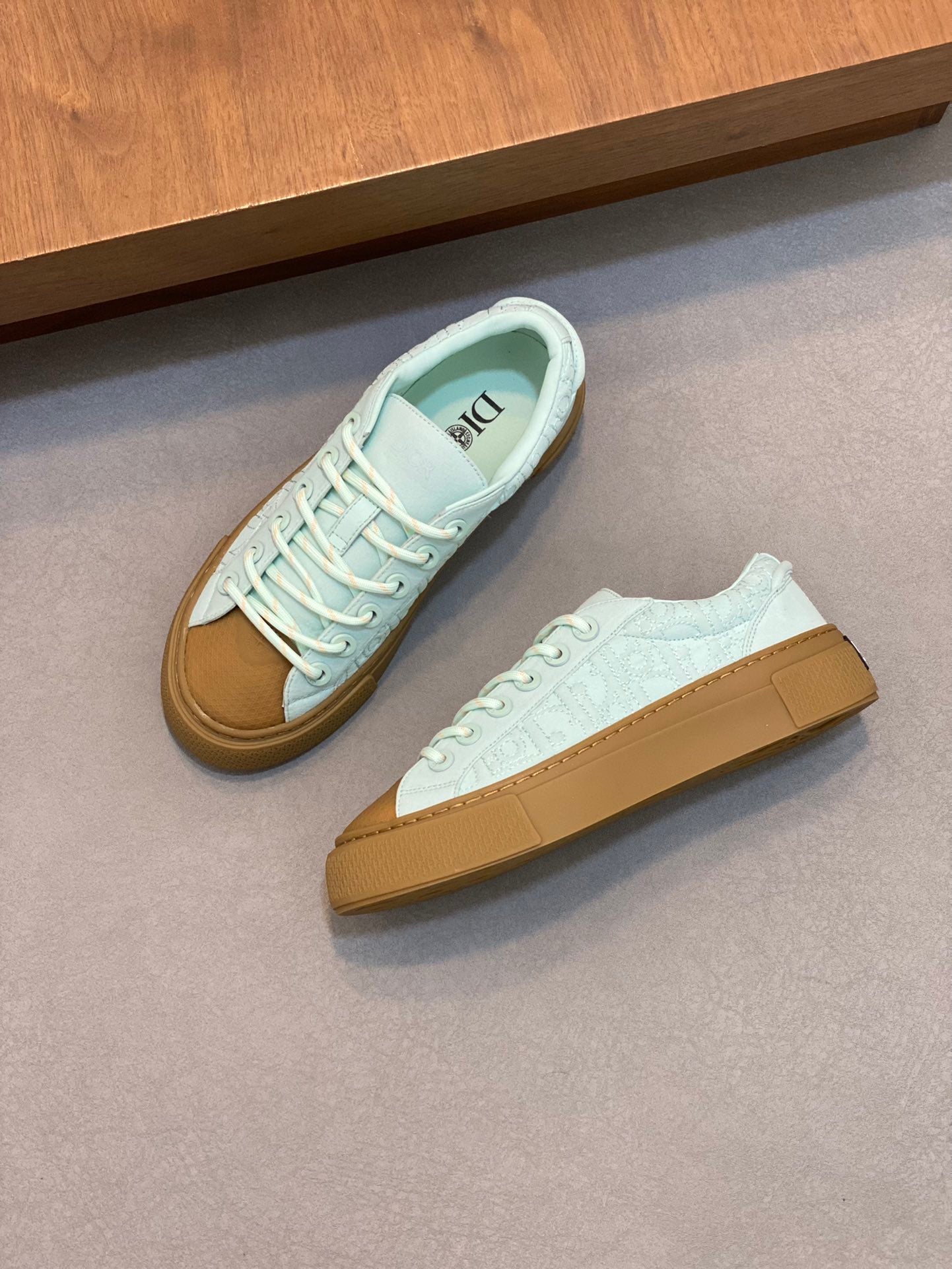 DIOR sneakers 127