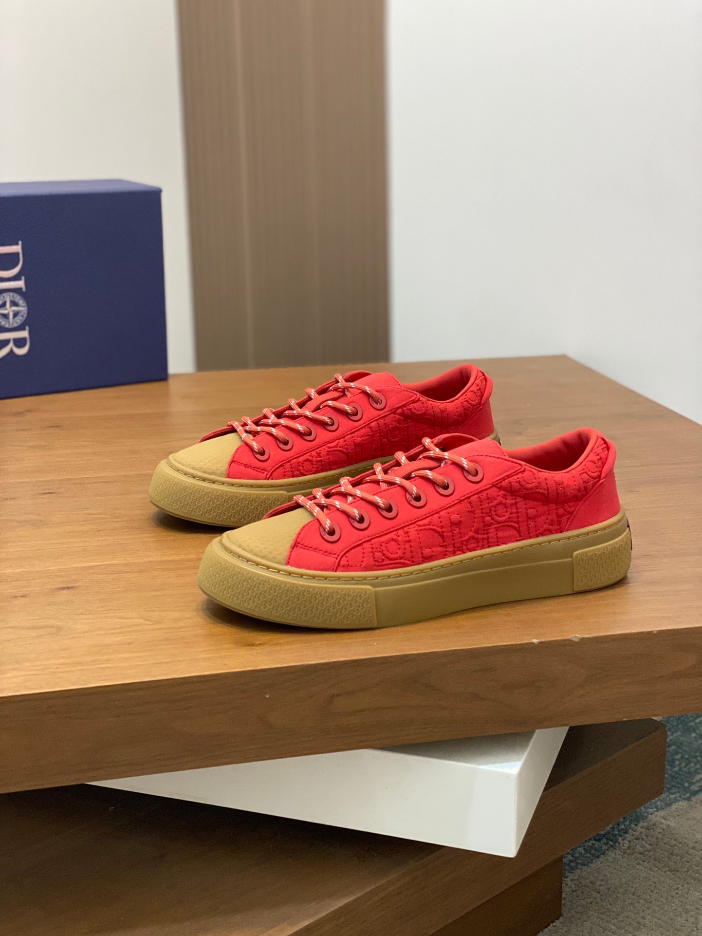 DIOR sneakers 128