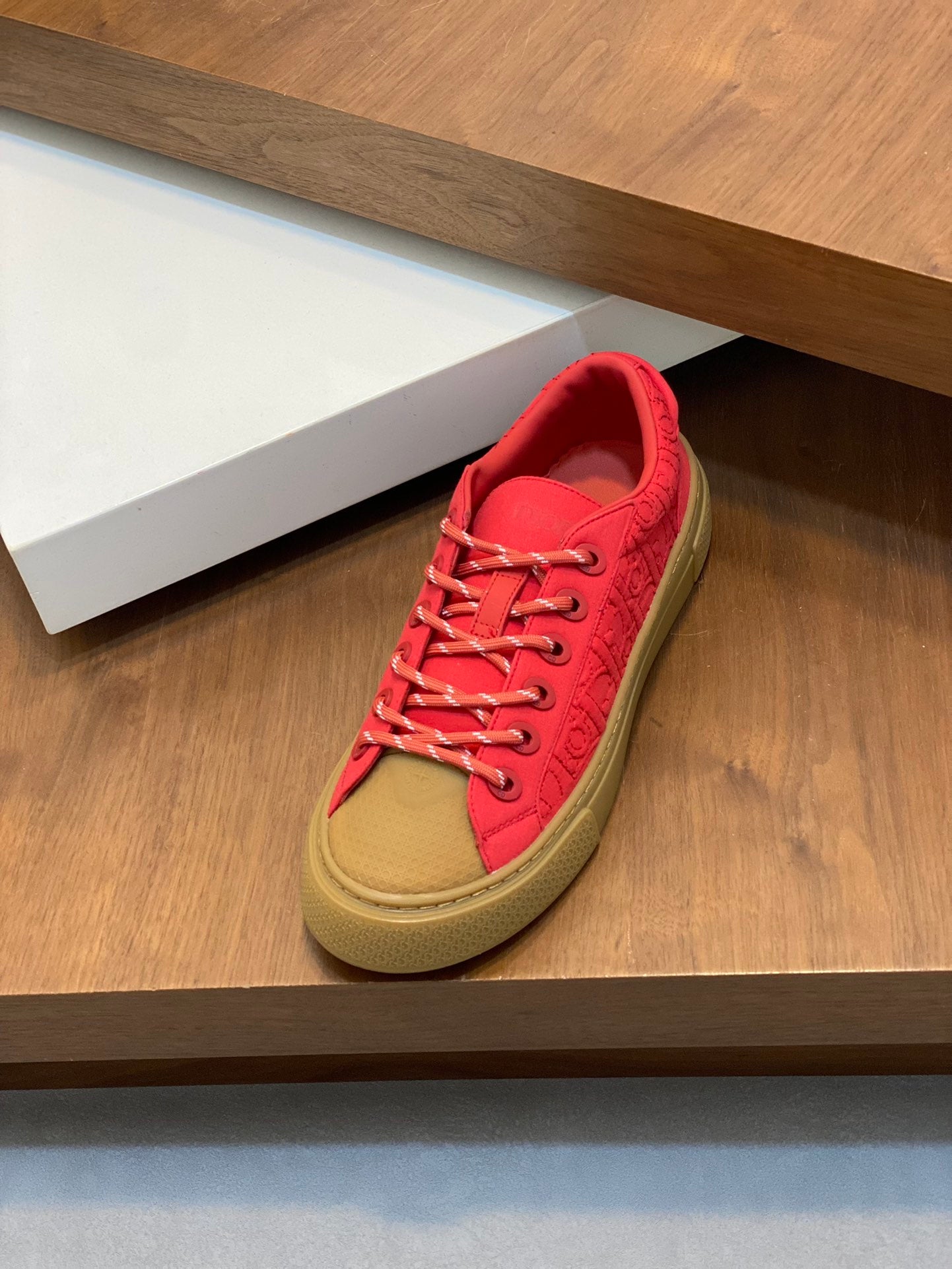 DIOR sneakers 128