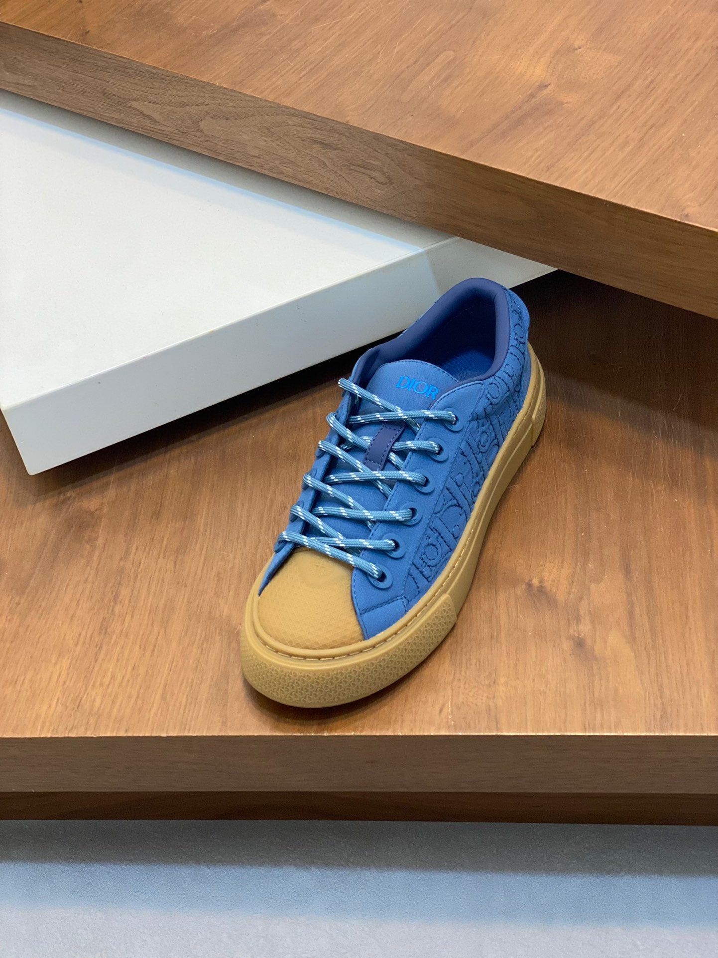 DIOR sneakers 129