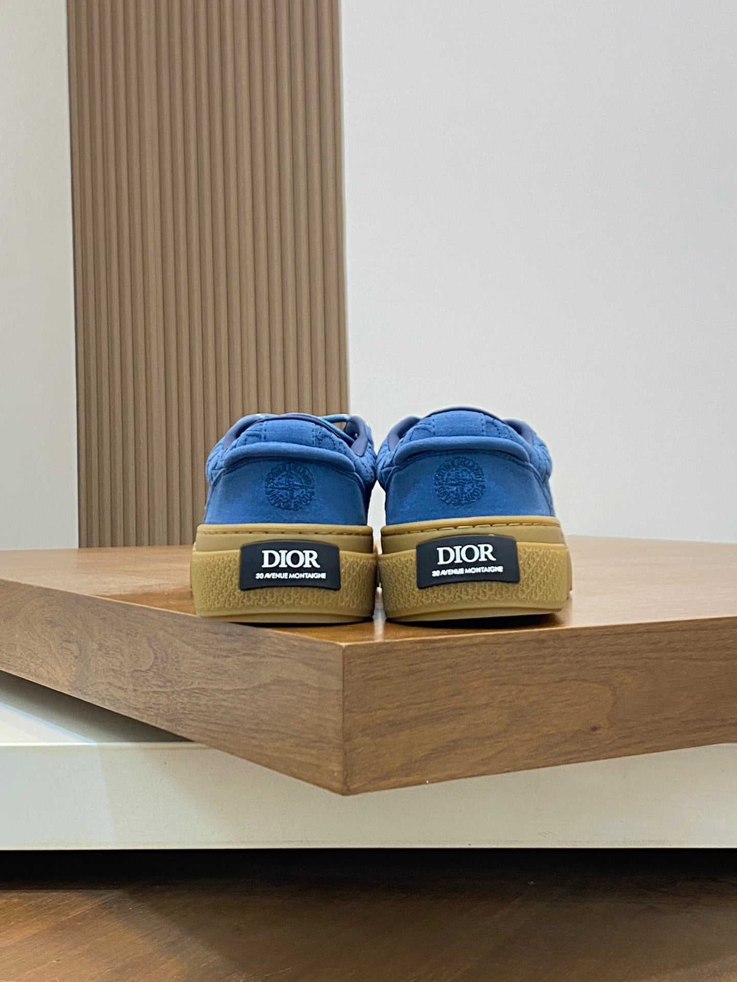DIOR sneakers 129