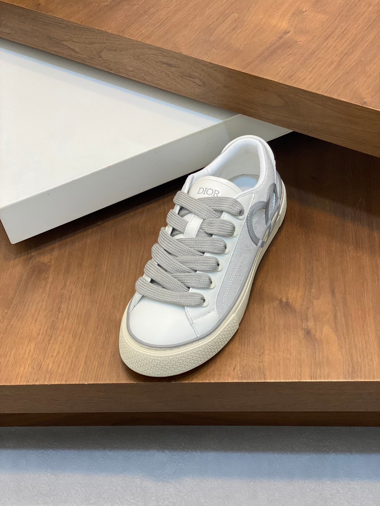 DIOR sneakers 130