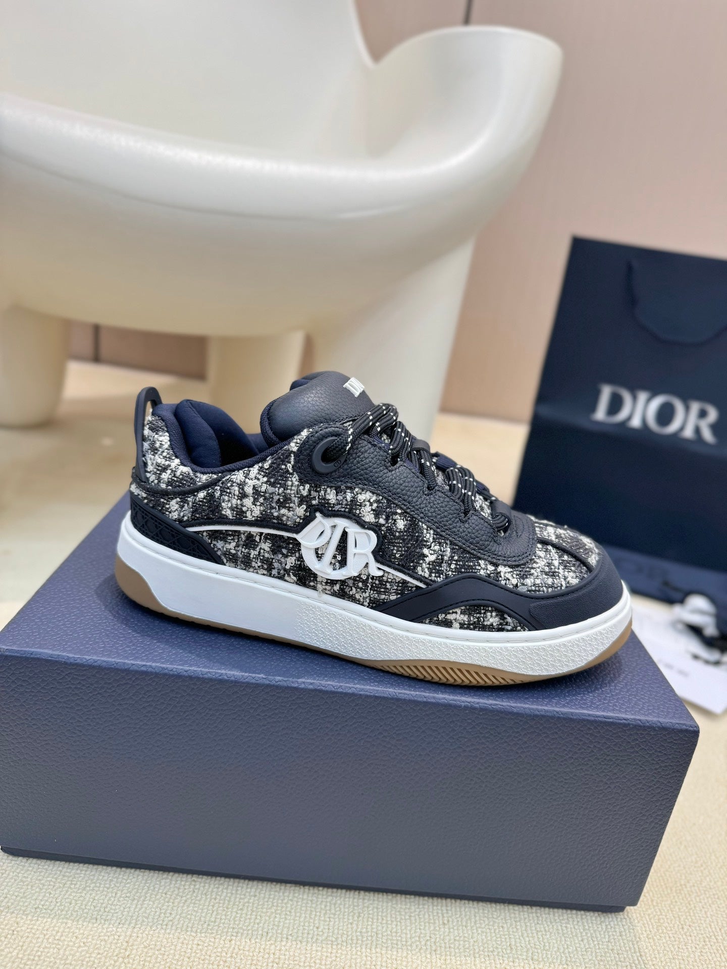 DIOR sneakers 131