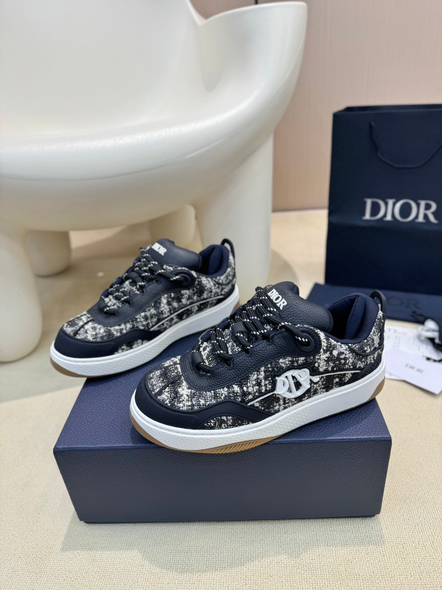 DIOR sneakers 131