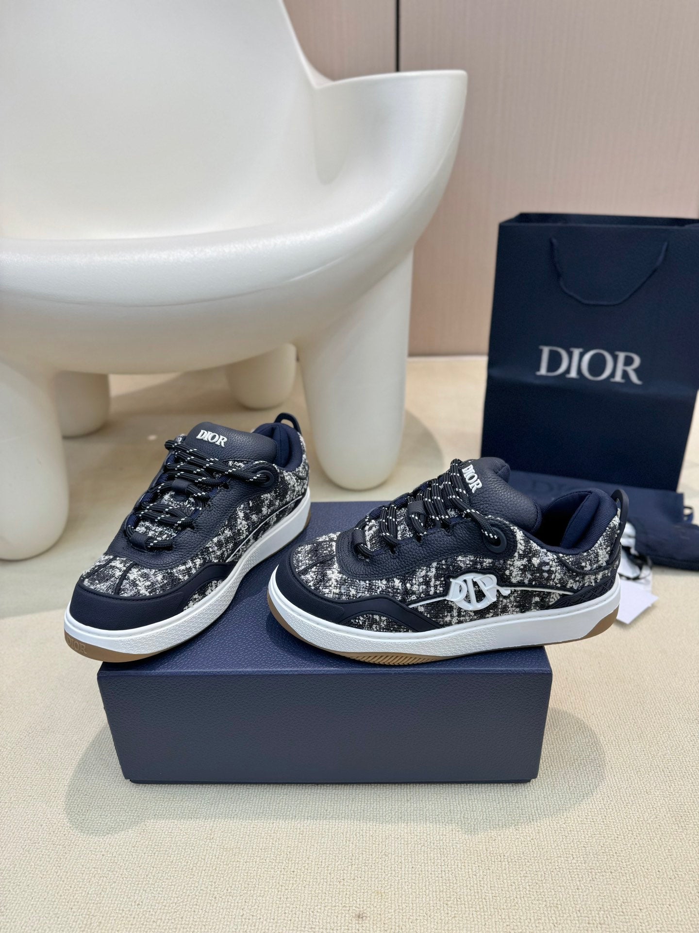 DIOR sneakers 131
