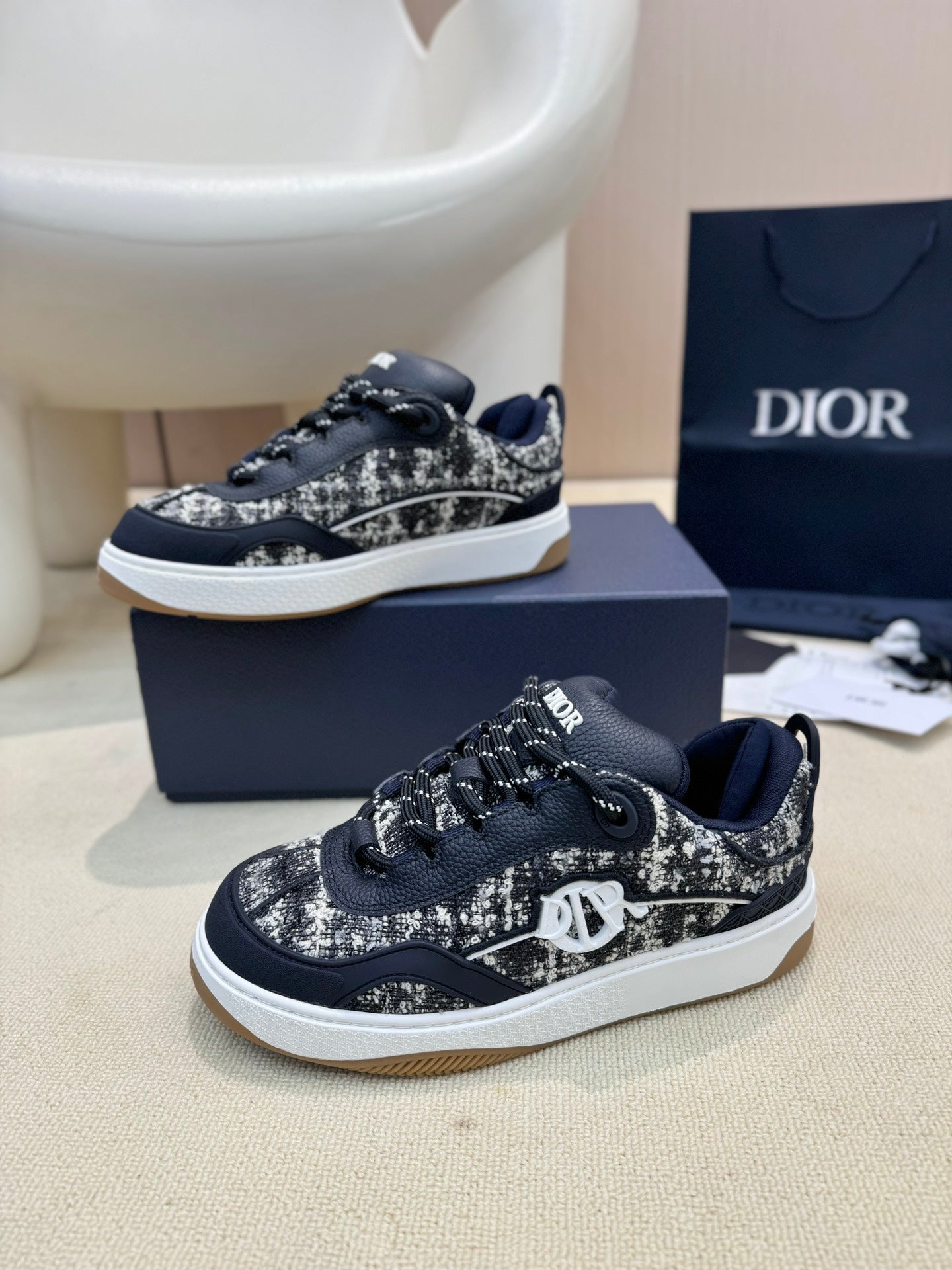DIOR sneakers 131