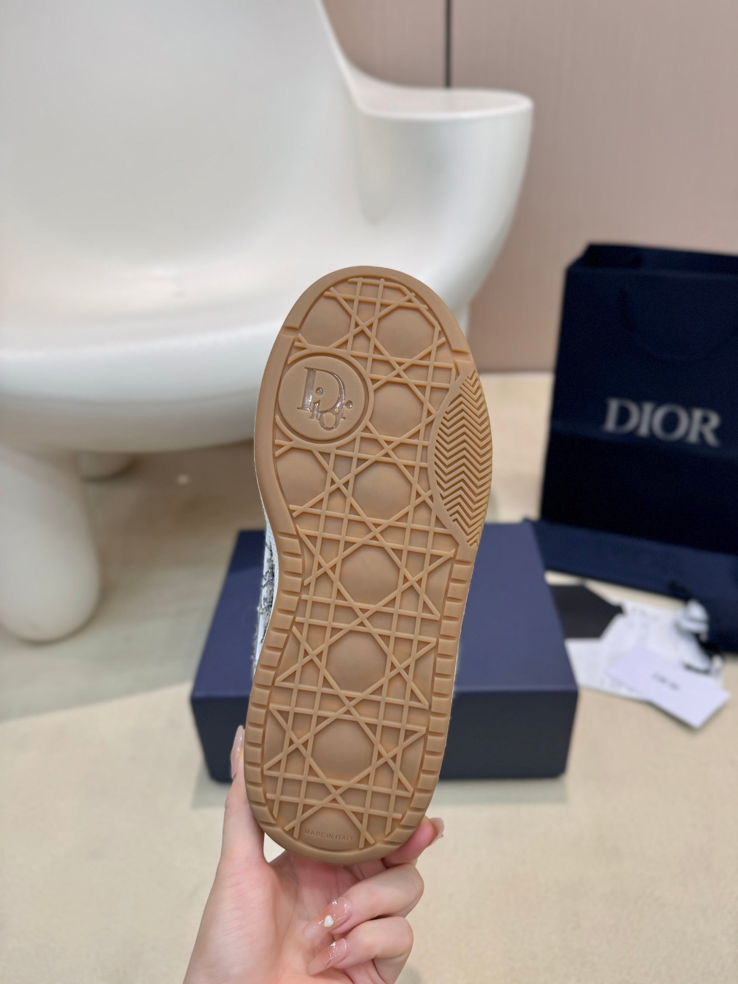 DIOR sneakers 132
