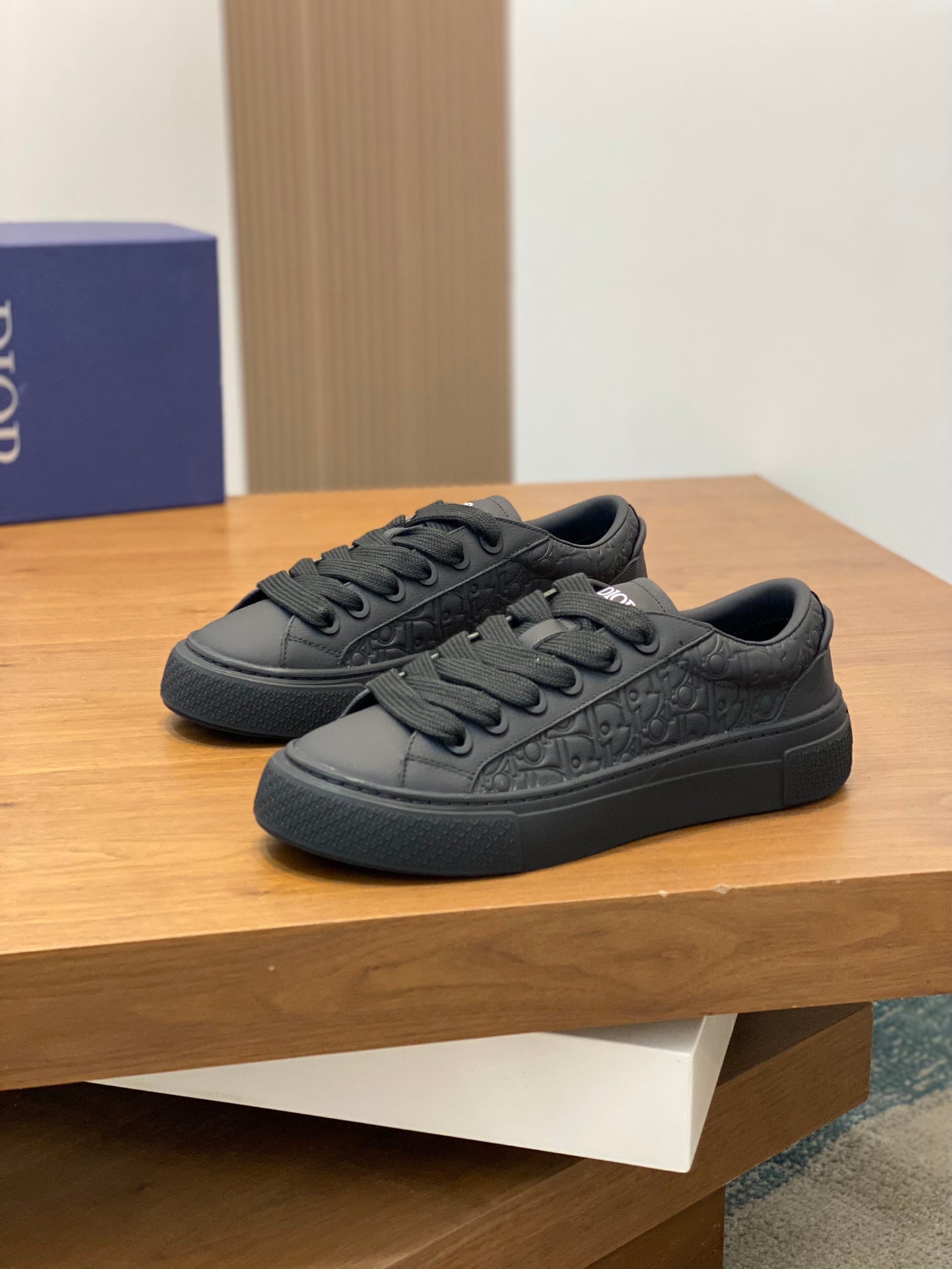 DIOR sneakers 134